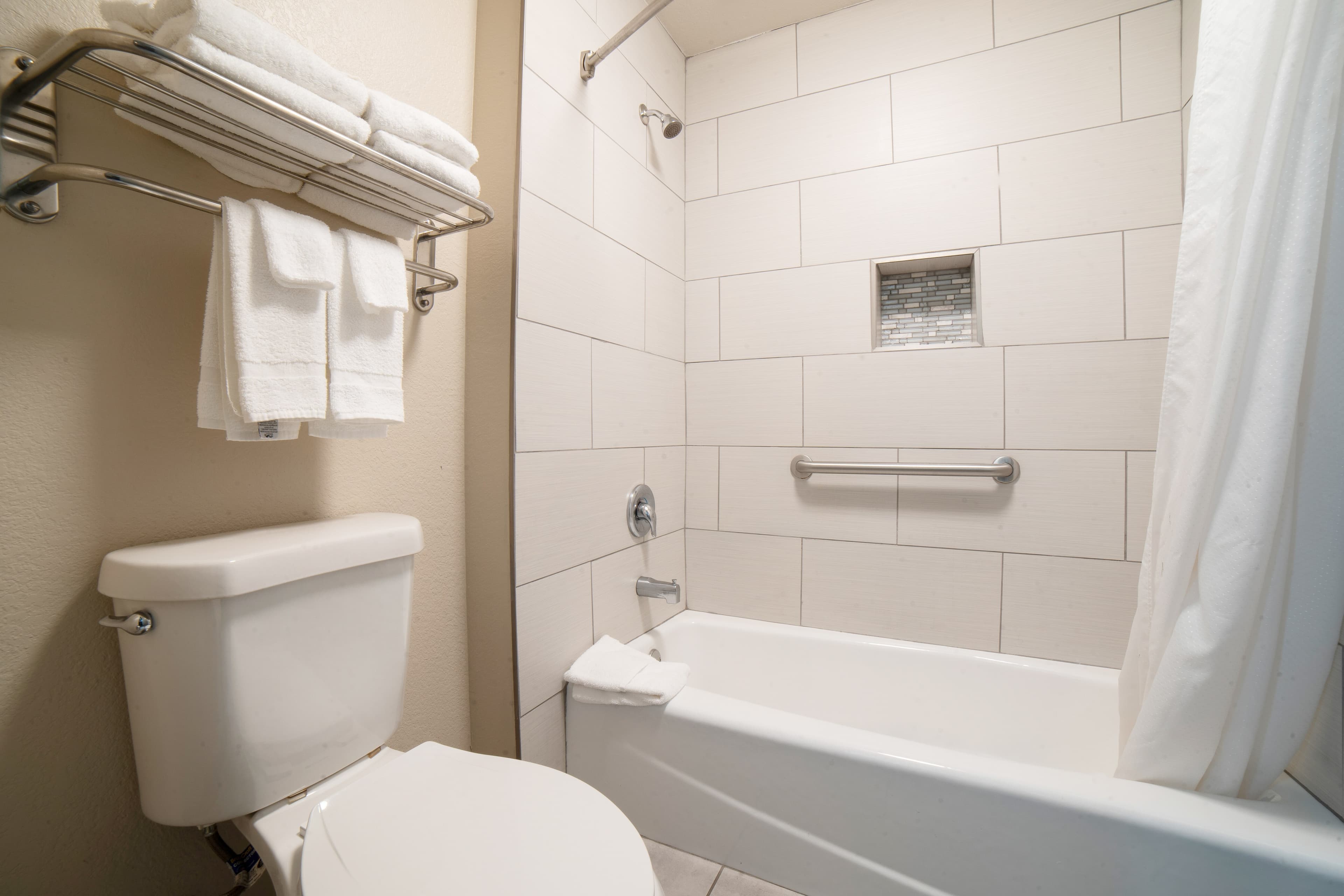 Econo Lodge Inn & Suites Corpus Christi — 7