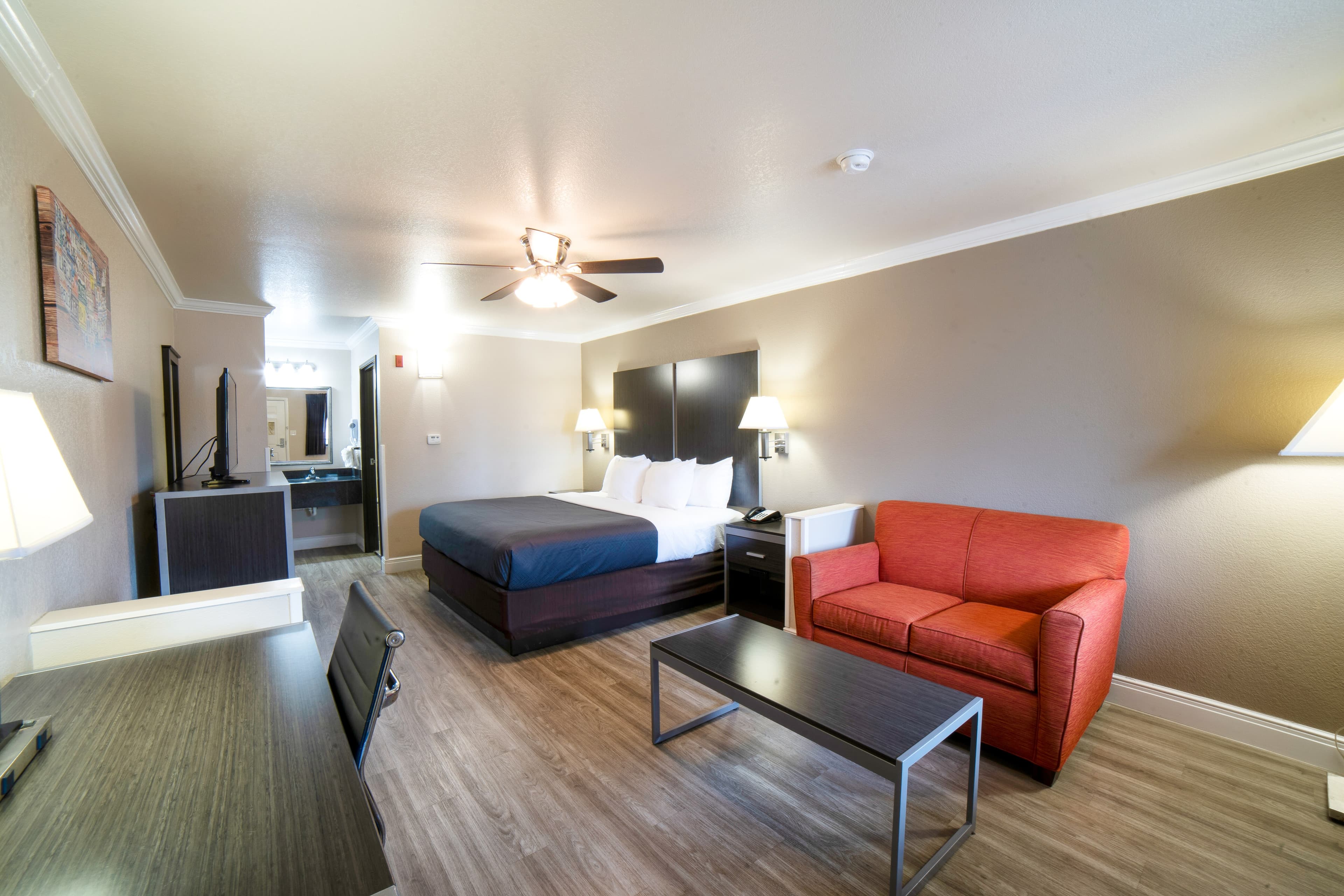 Econo Lodge Inn & Suites Corpus Christi — 13