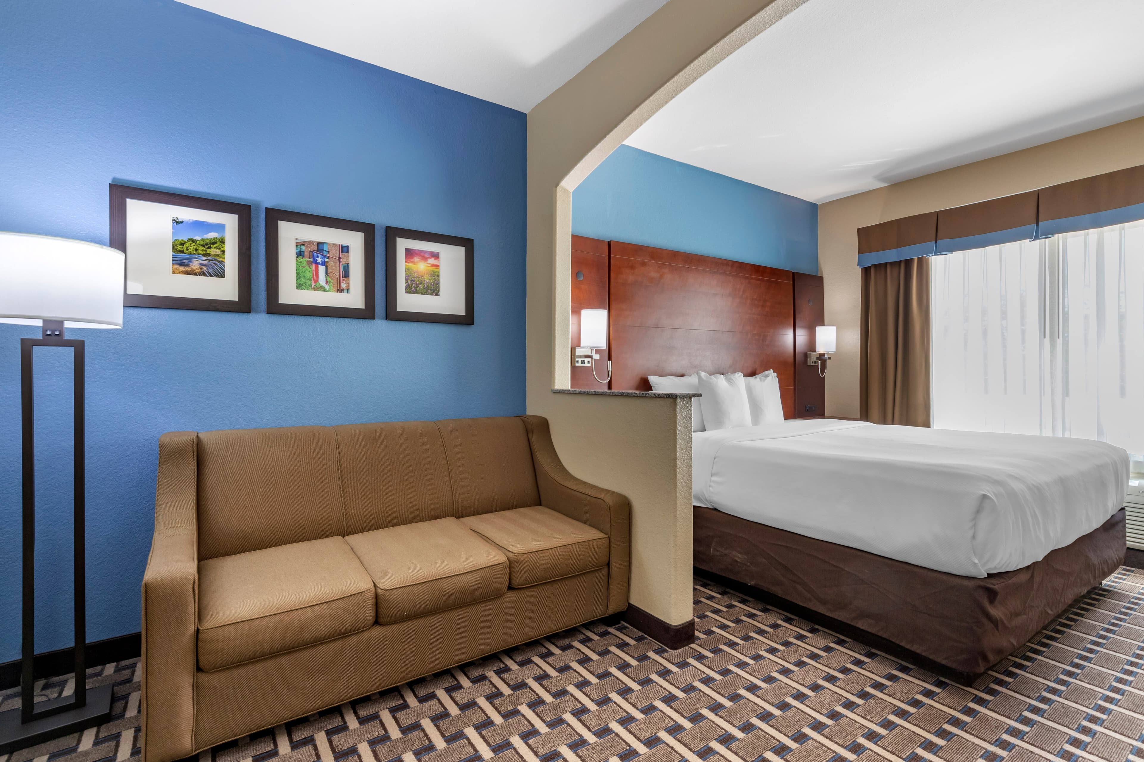 Comfort Suites Georgetown — 10