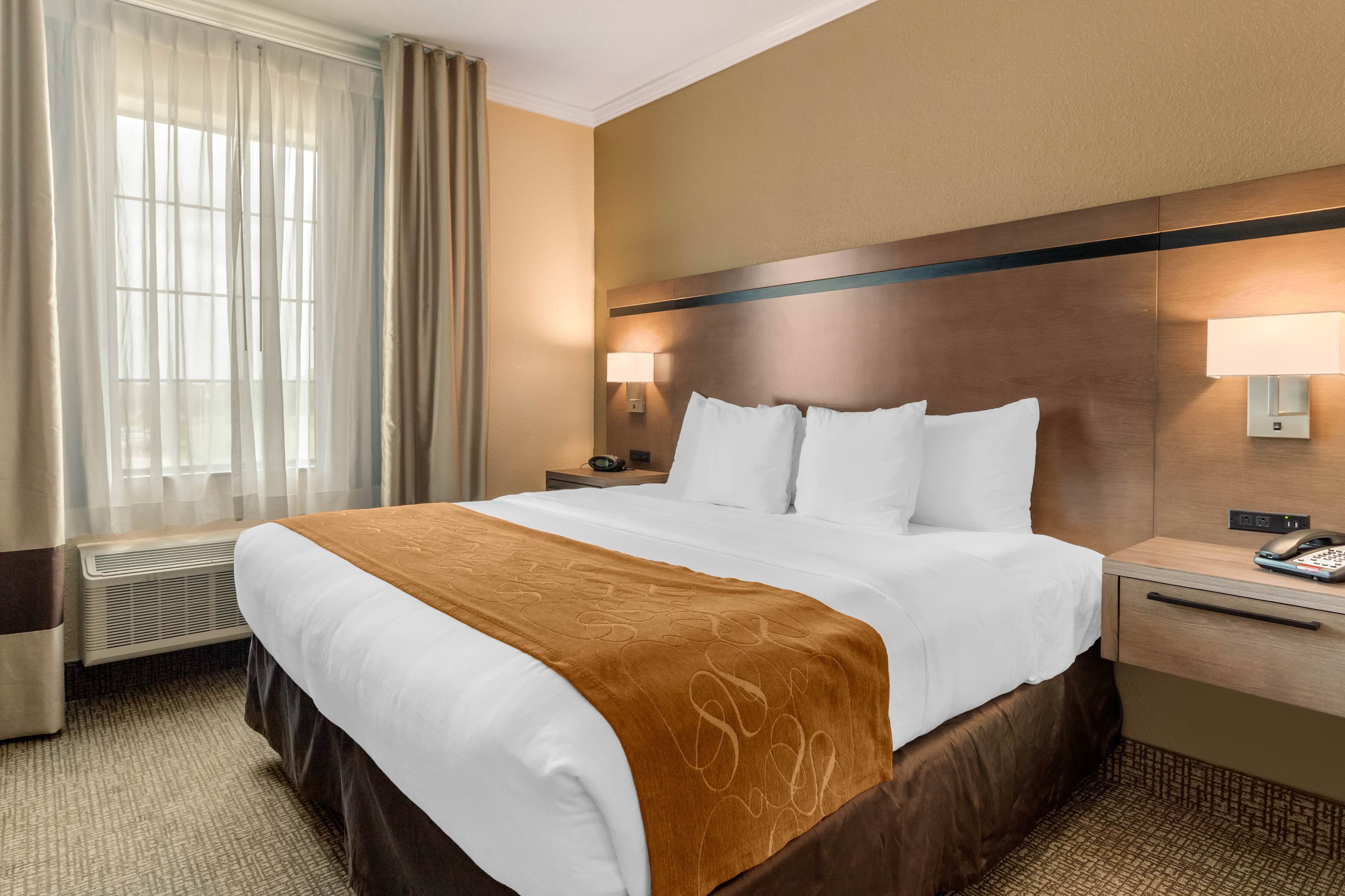 Comfort Suites Baytown I - 10 - Image 3