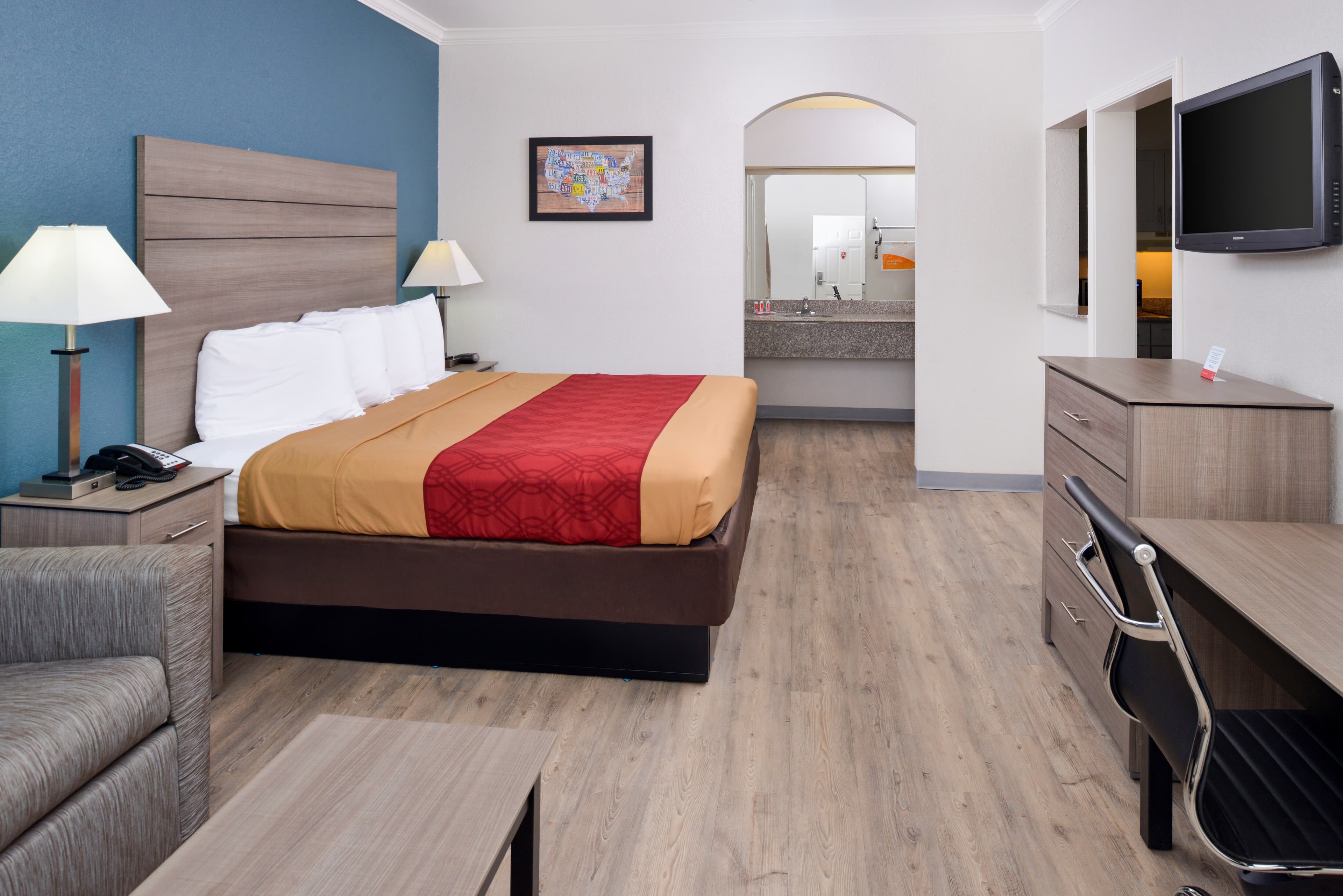 Econo Lodge Inn & Suites Port Arthur near Sabine Pass — 18