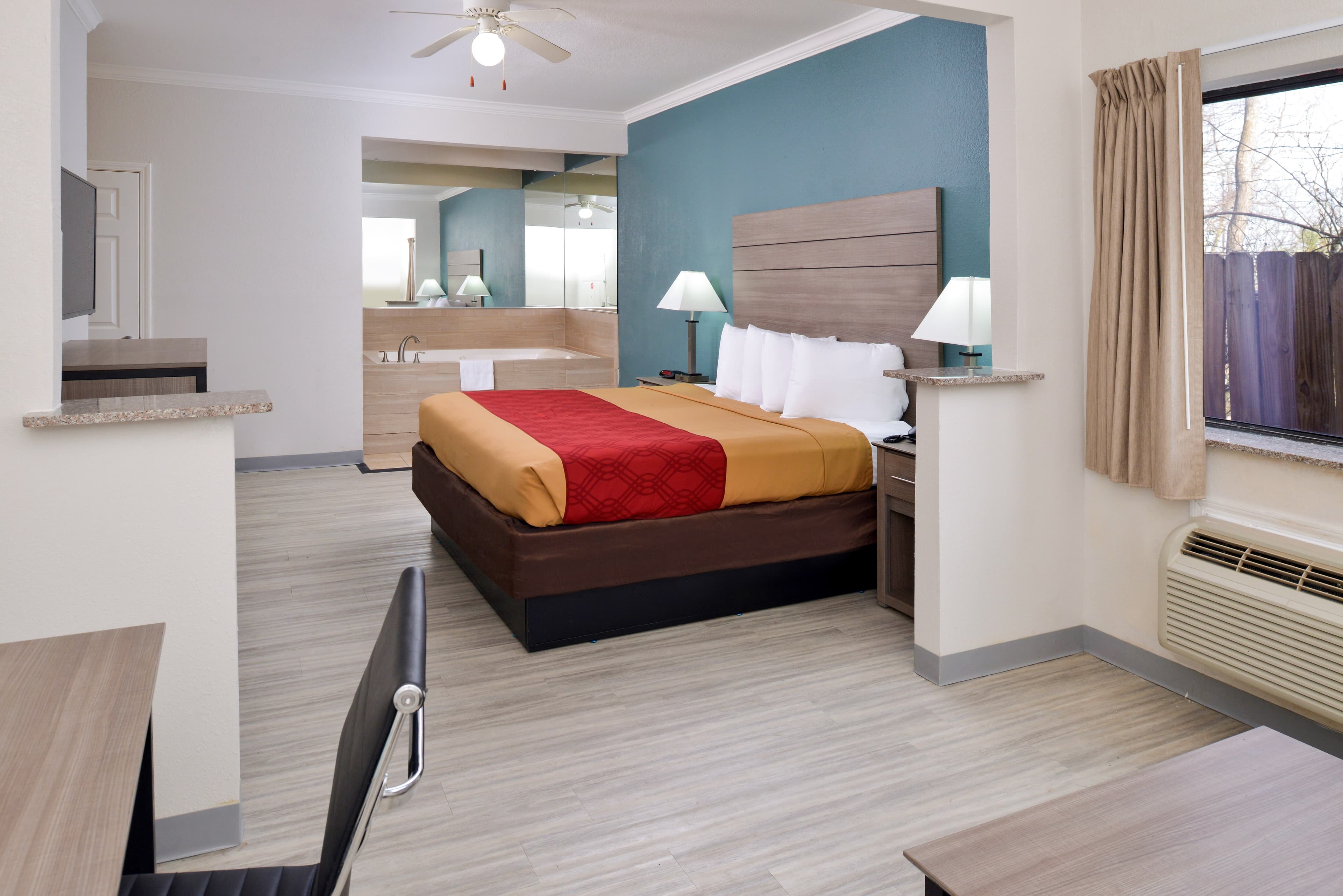 Econo Lodge Inn & Suites Port Arthur near Sabine Pass — 6