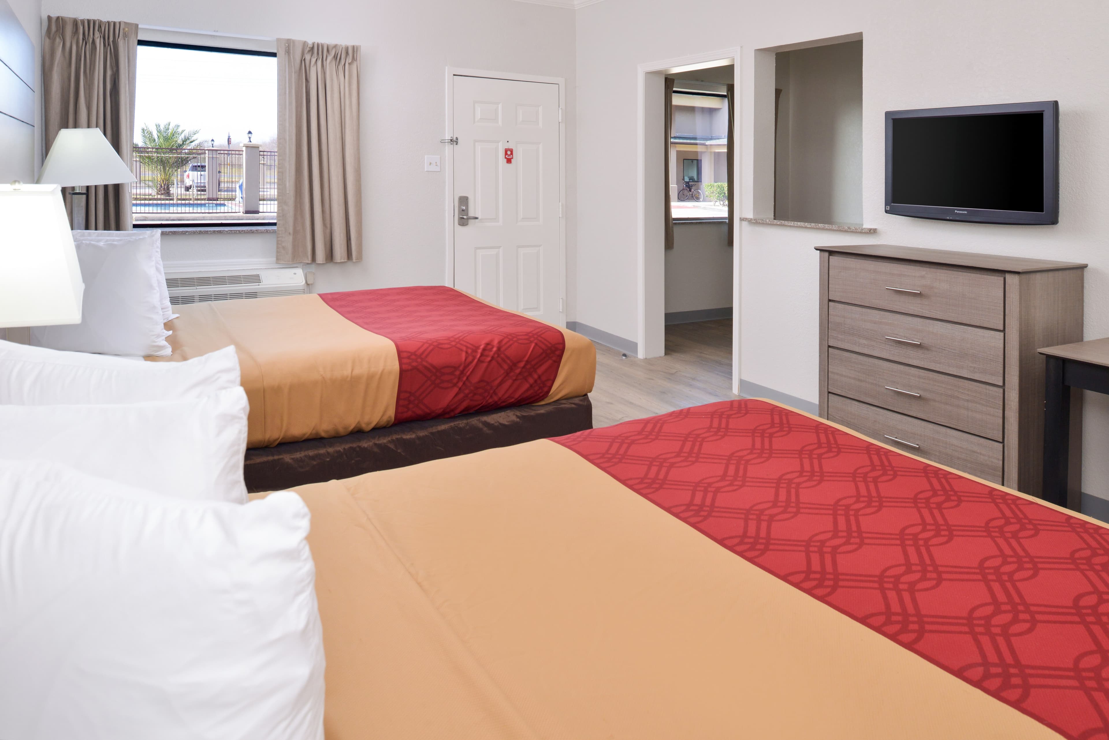 Econo Lodge Inn & Suites Port Arthur near Sabine Pass — 9