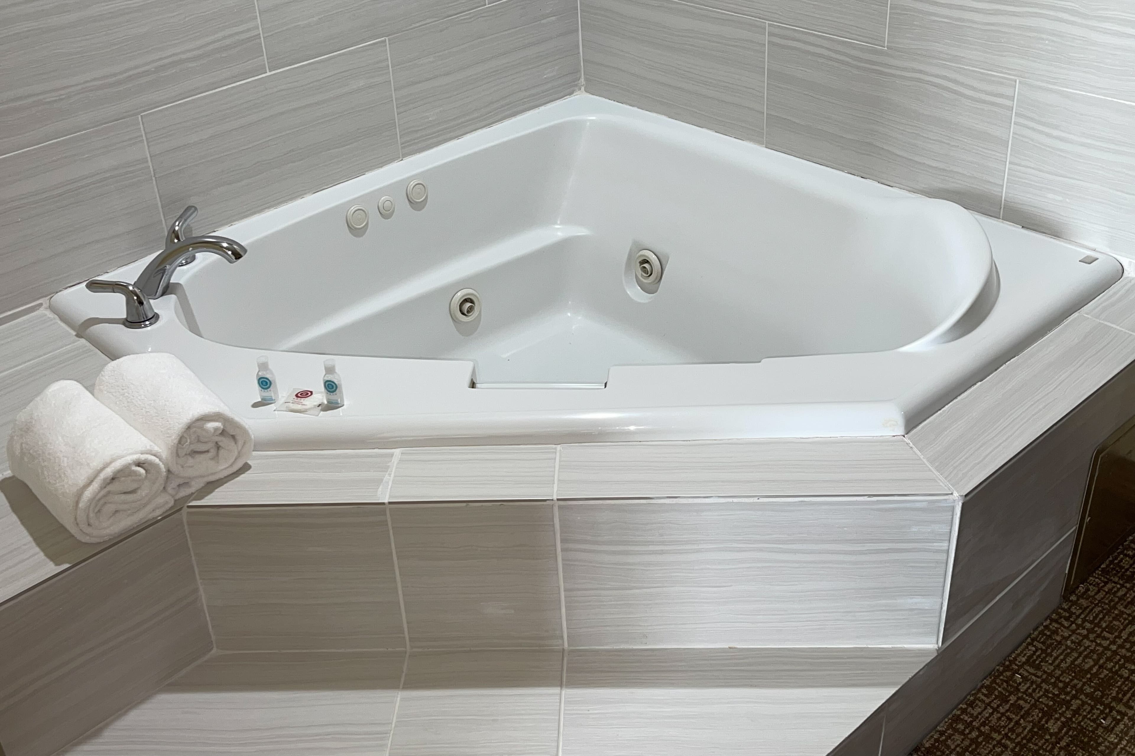 Comfort Suites San Antonio Near Seaworld — 9