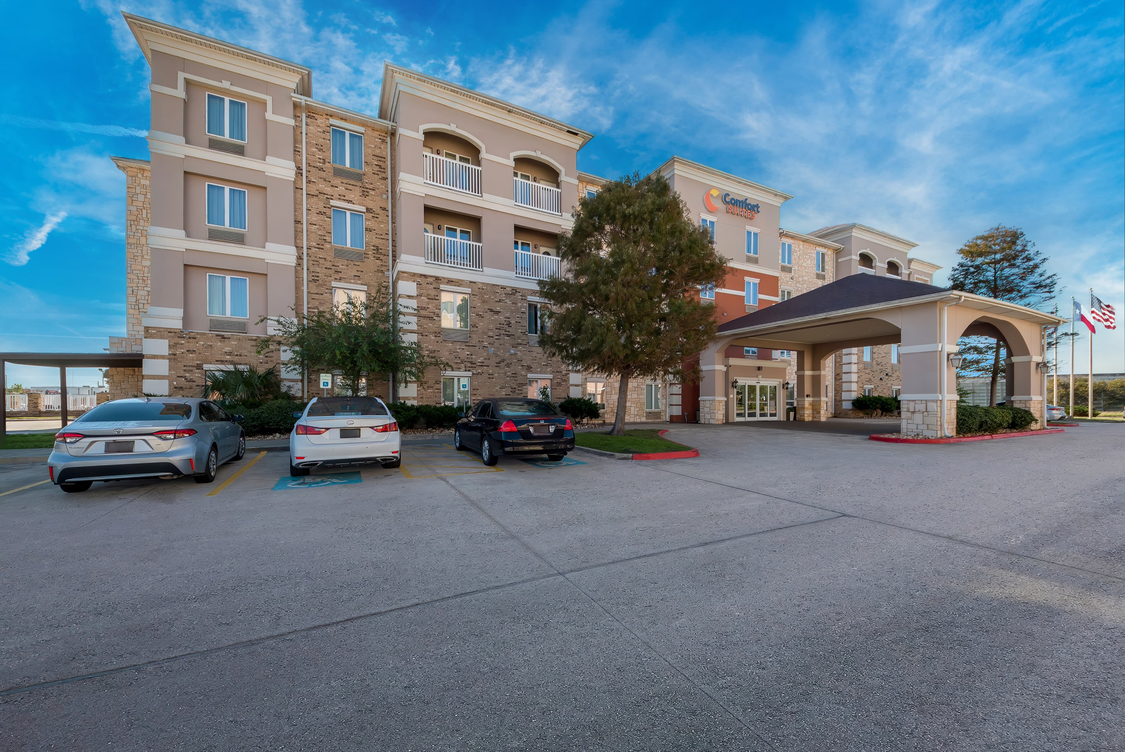 Comfort Suites Corpus Christi Central - Image 1