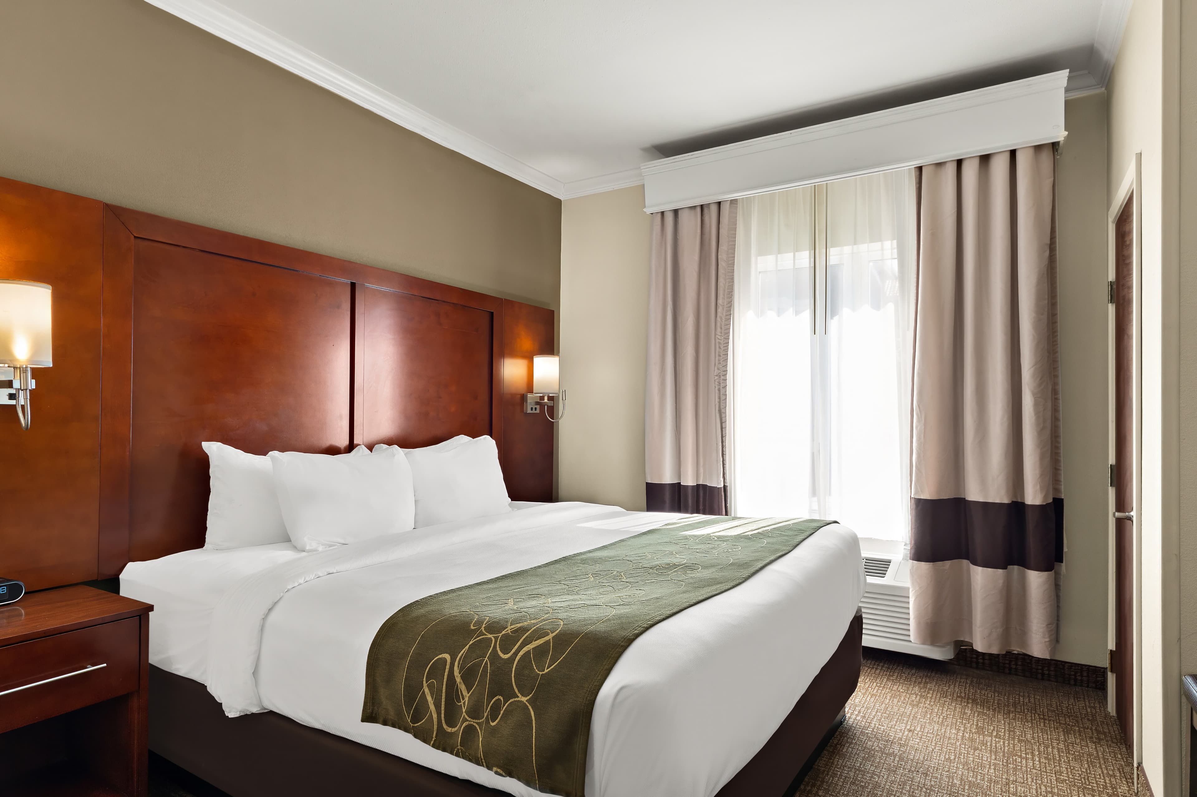 Comfort Suites Corpus Christi Central — 16