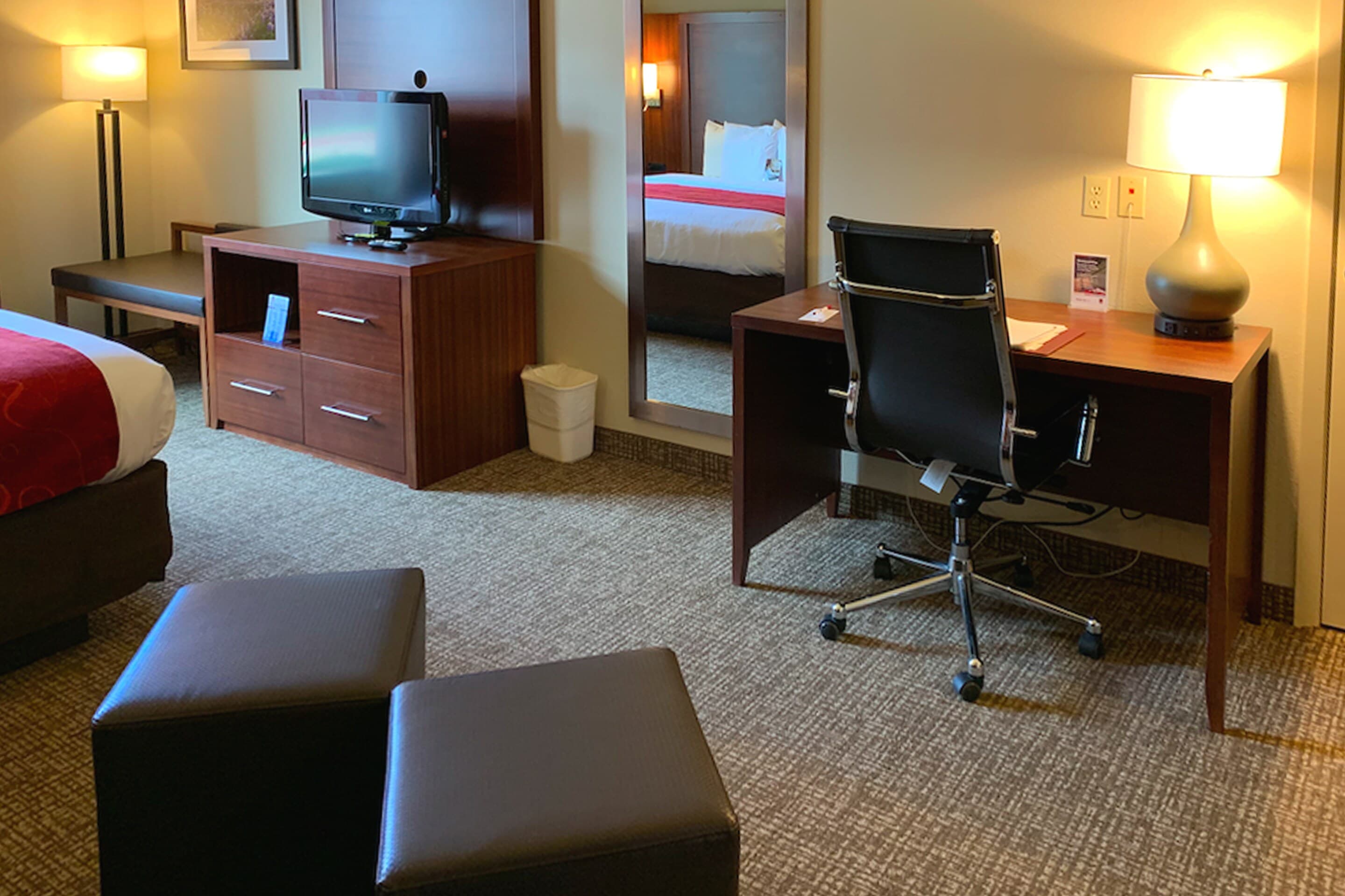 Comfort Suites Texas Ave. — 7