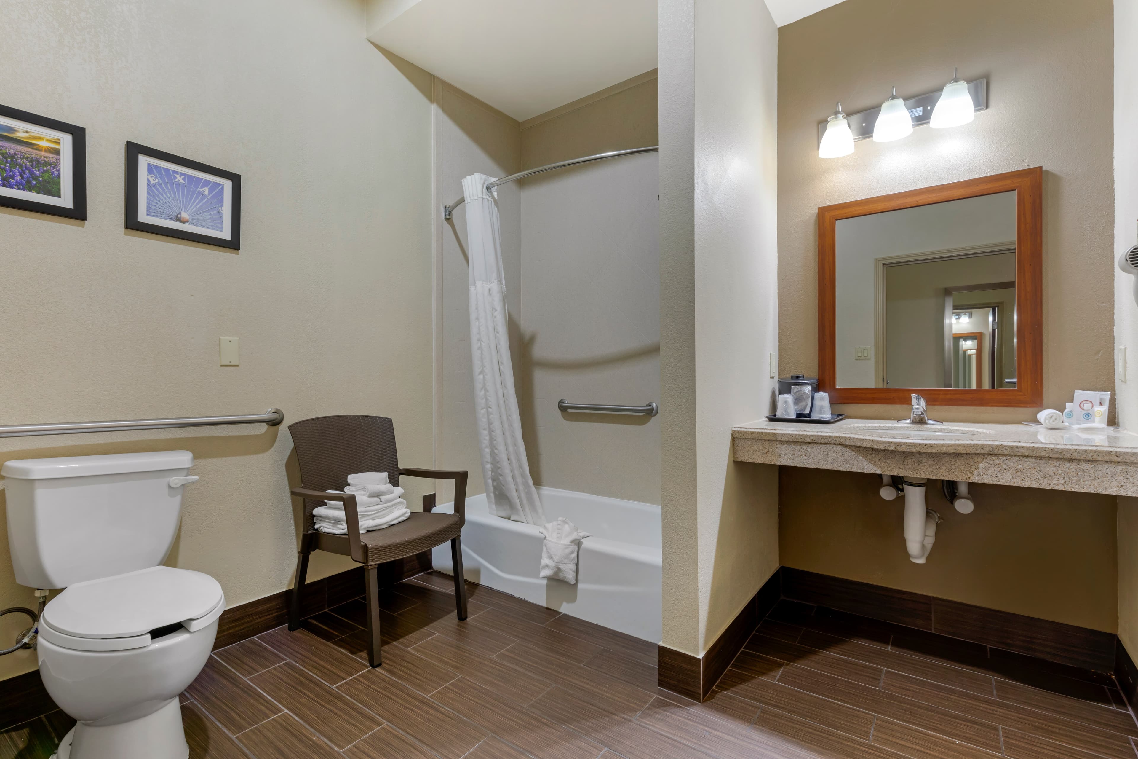 Comfort Suites Gainesville — 11