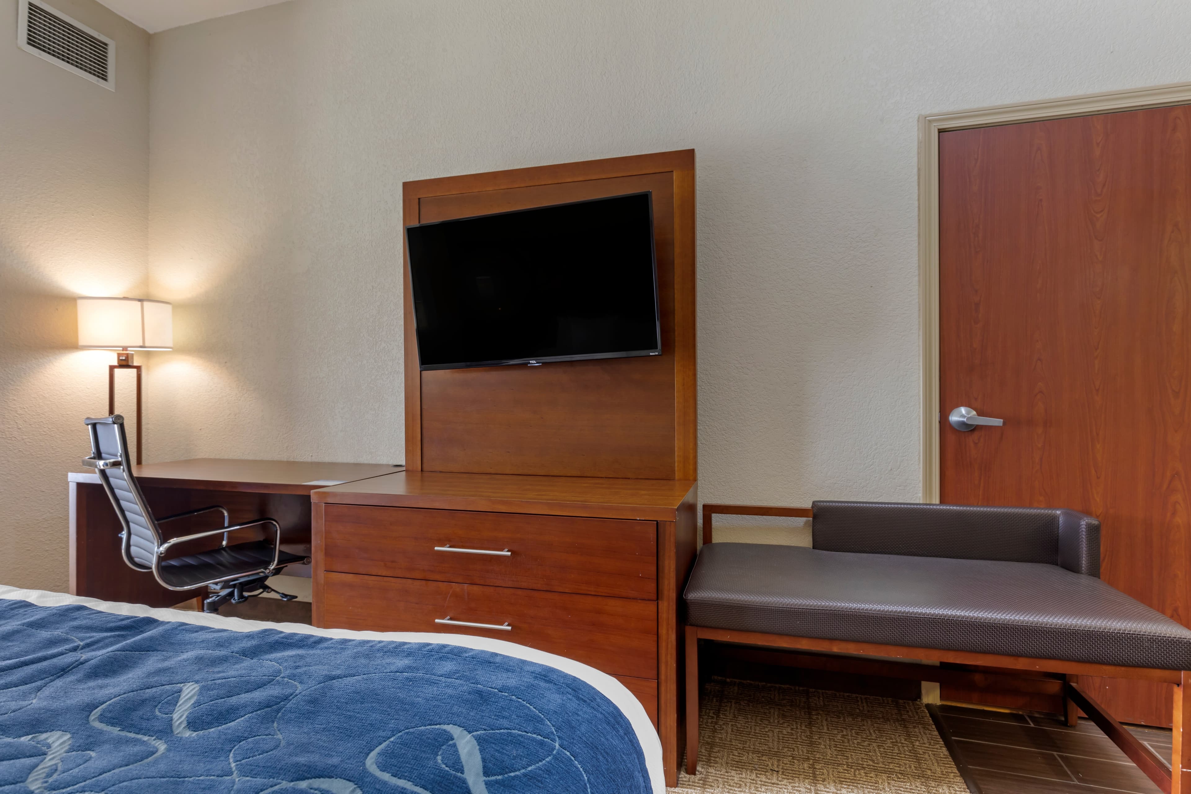Comfort Suites Gainesville — 13