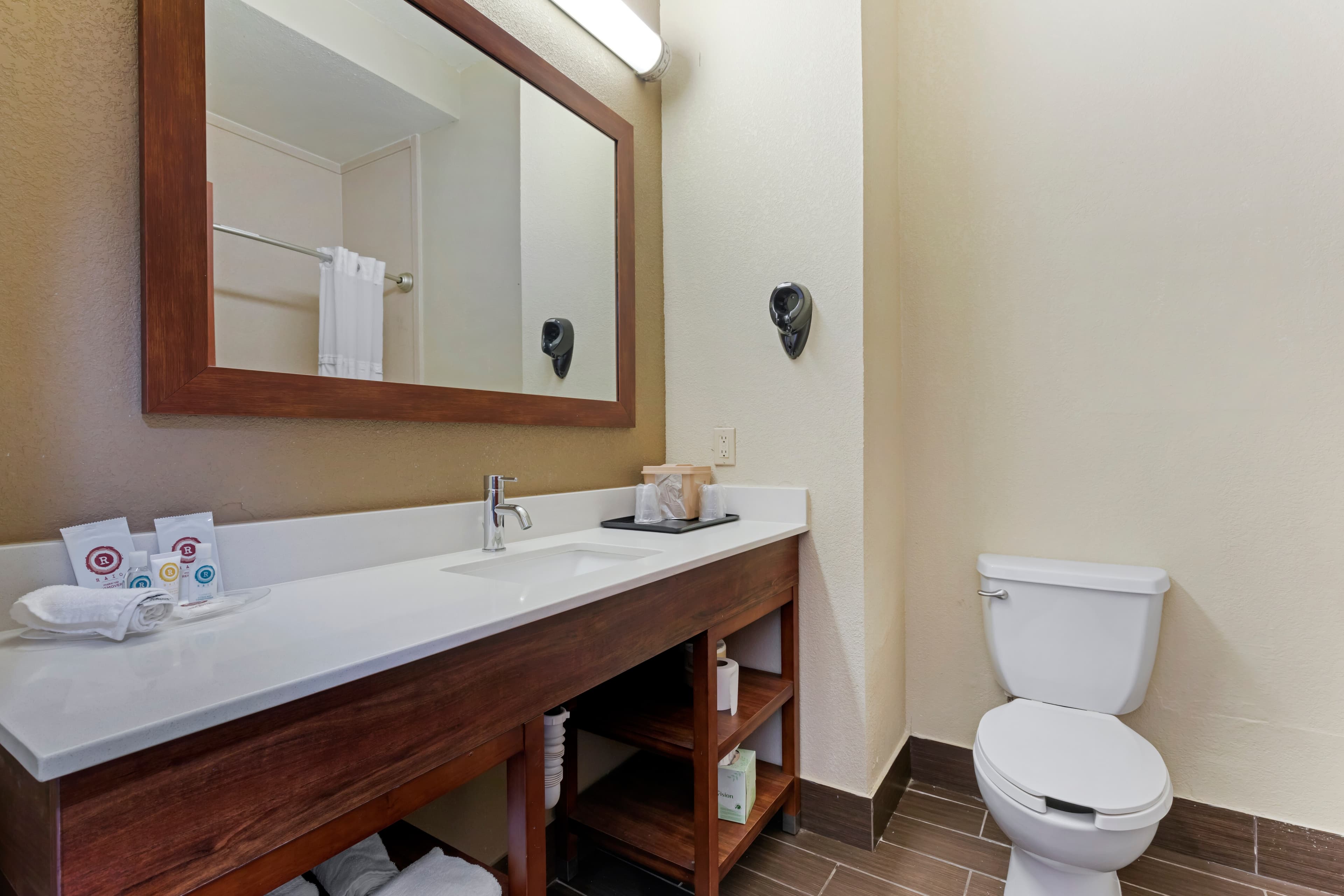 Comfort Suites Gainesville — 16