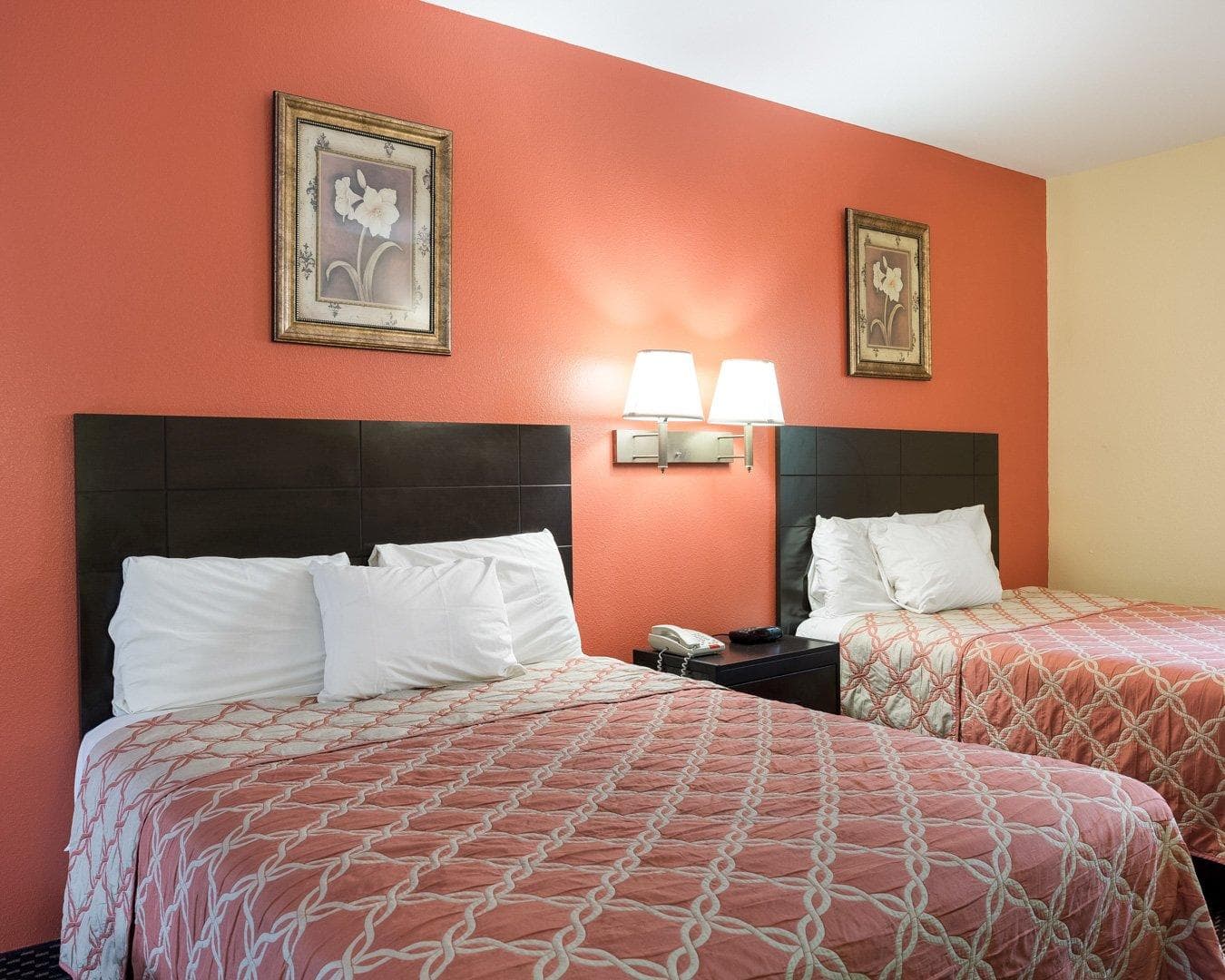Rodeway Inn & Suites Humble IAH — 11