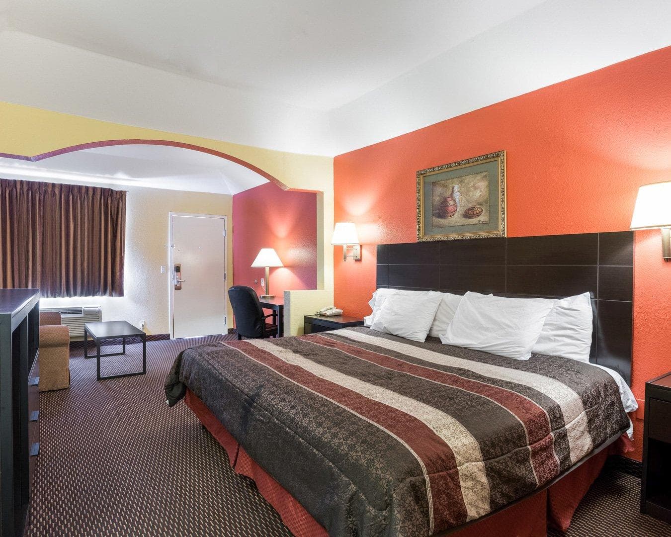 Rodeway Inn & Suites Humble IAH — 6