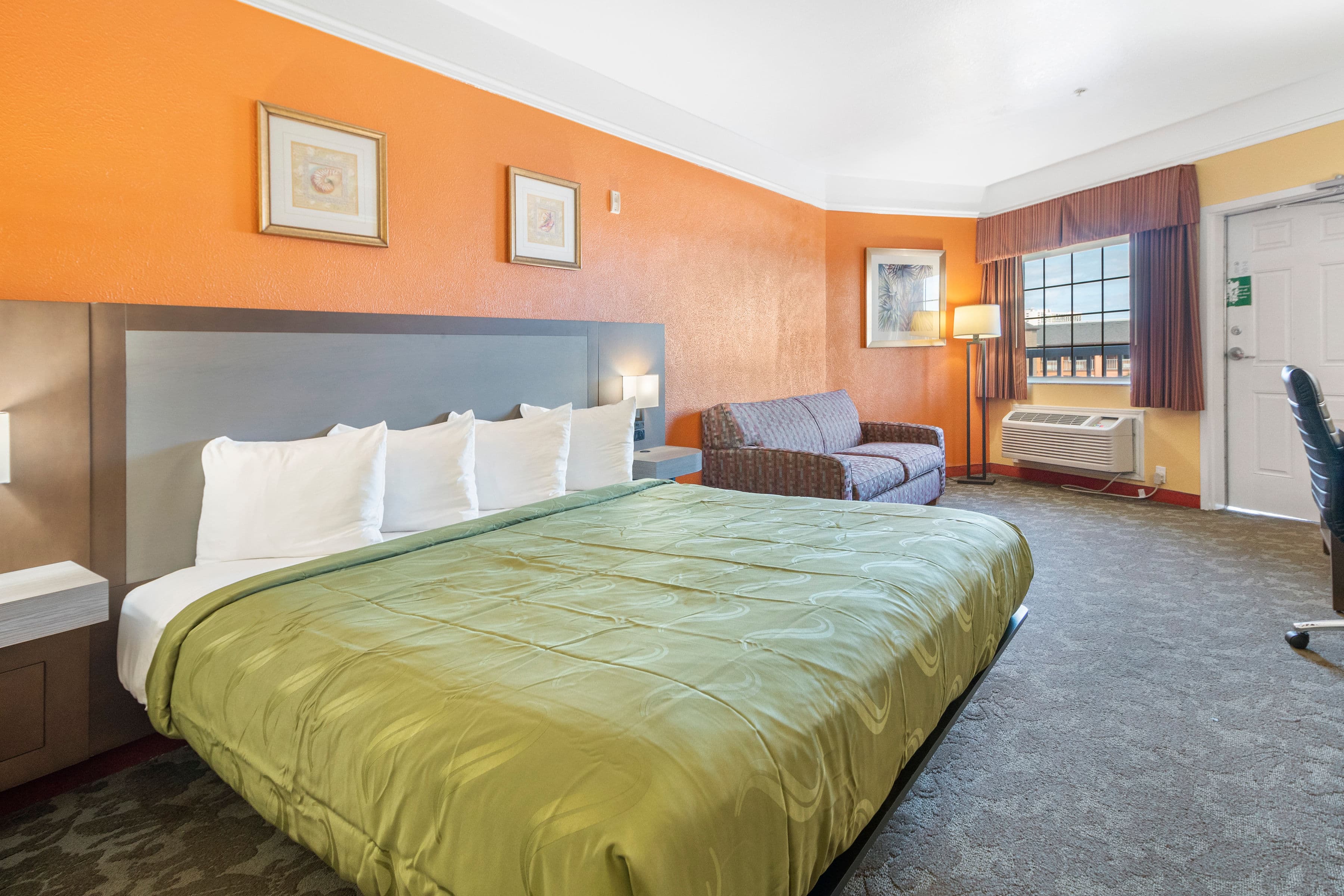 Quality Inn & Suites Galveston - Beachfront — 9