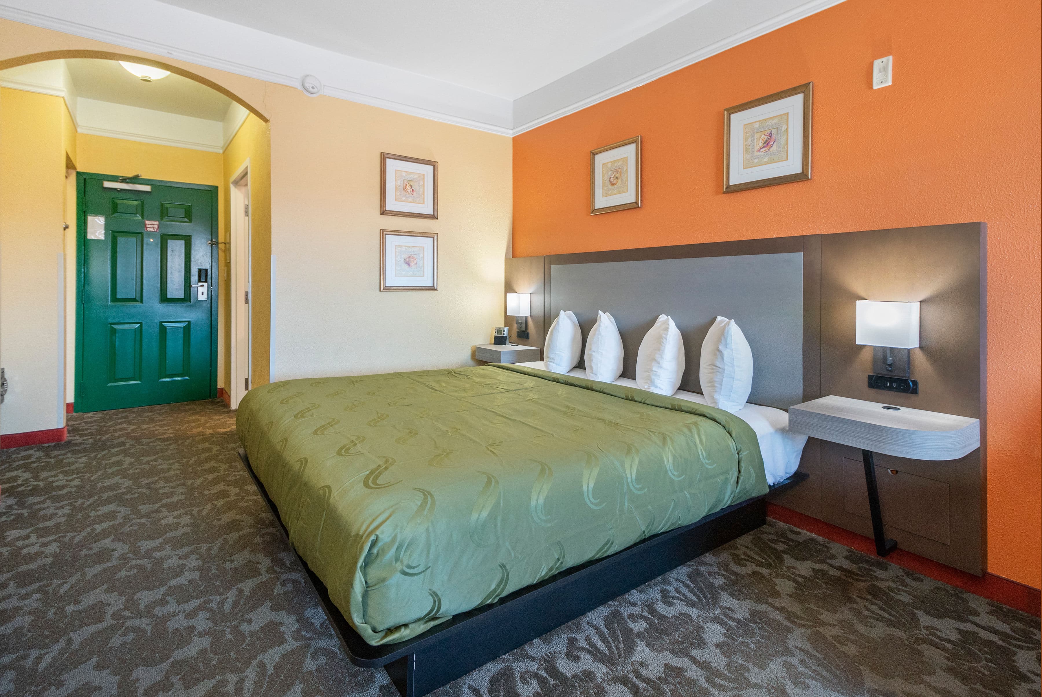 Quality Inn & Suites Galveston - Beachfront — 10