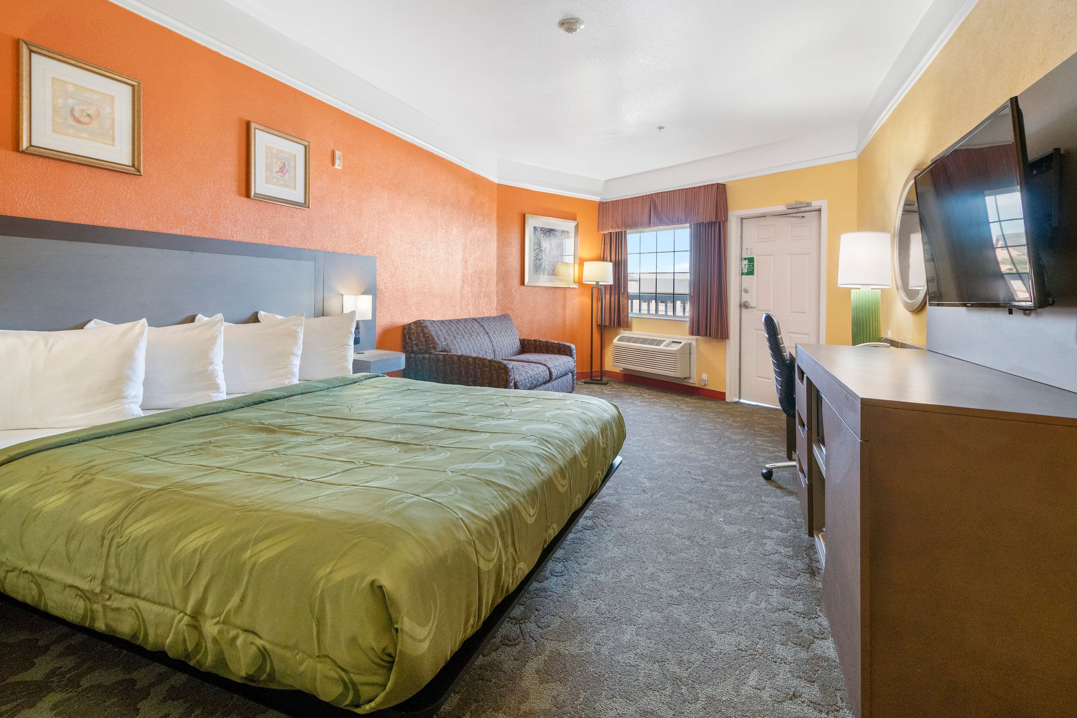Quality Inn & Suites Galveston - Beachfront — 11