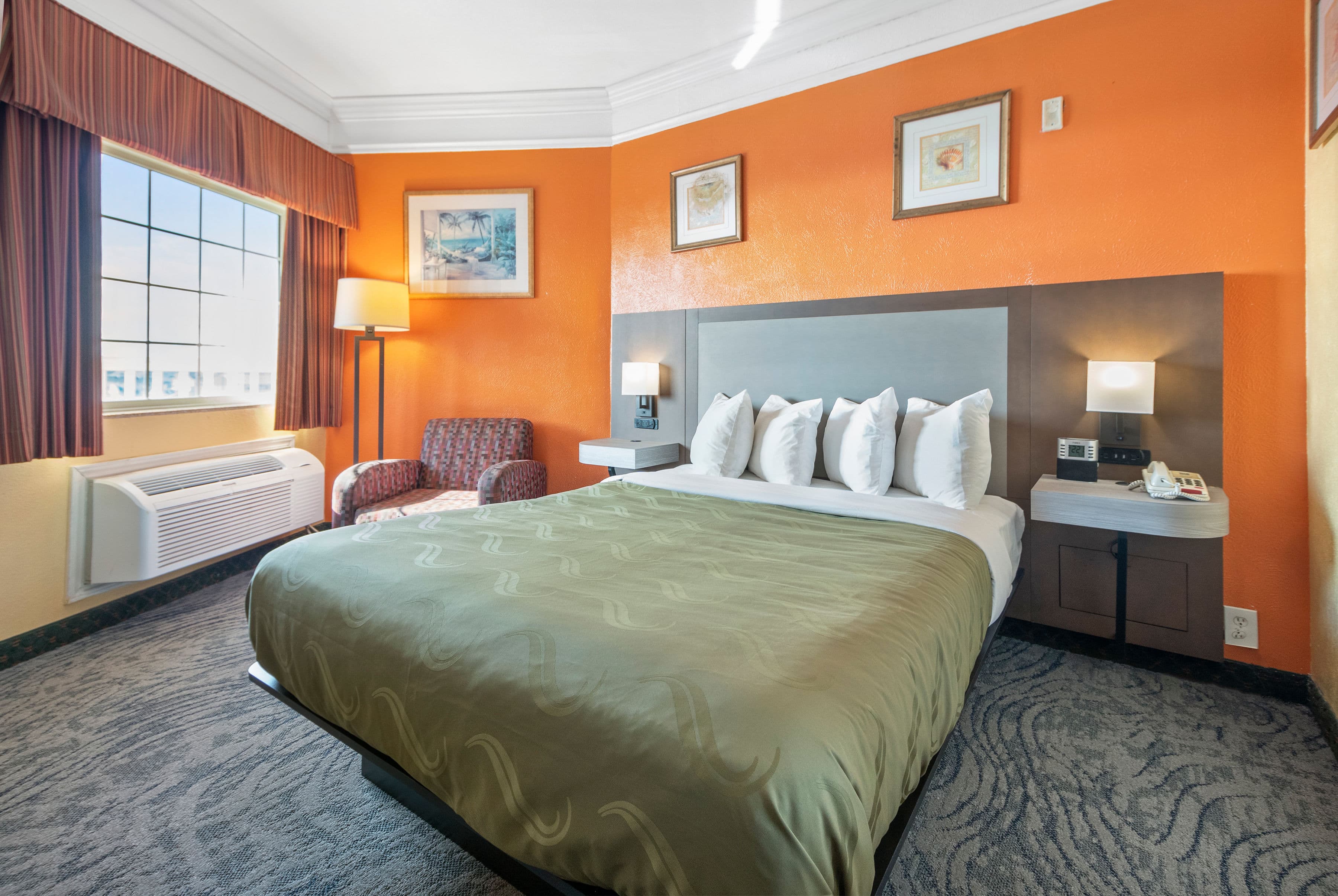 Quality Inn & Suites Galveston - Beachfront - Image 3