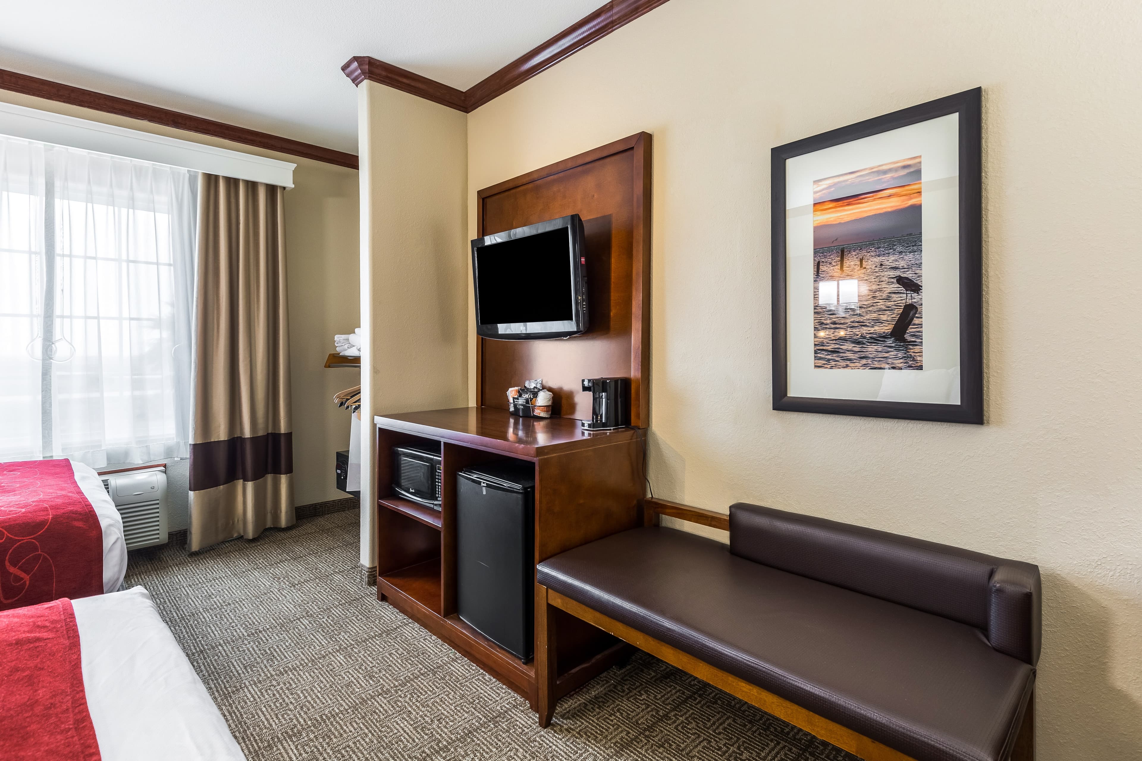 Comfort Suites Galveston Cruise Port Area - Beachside — 20