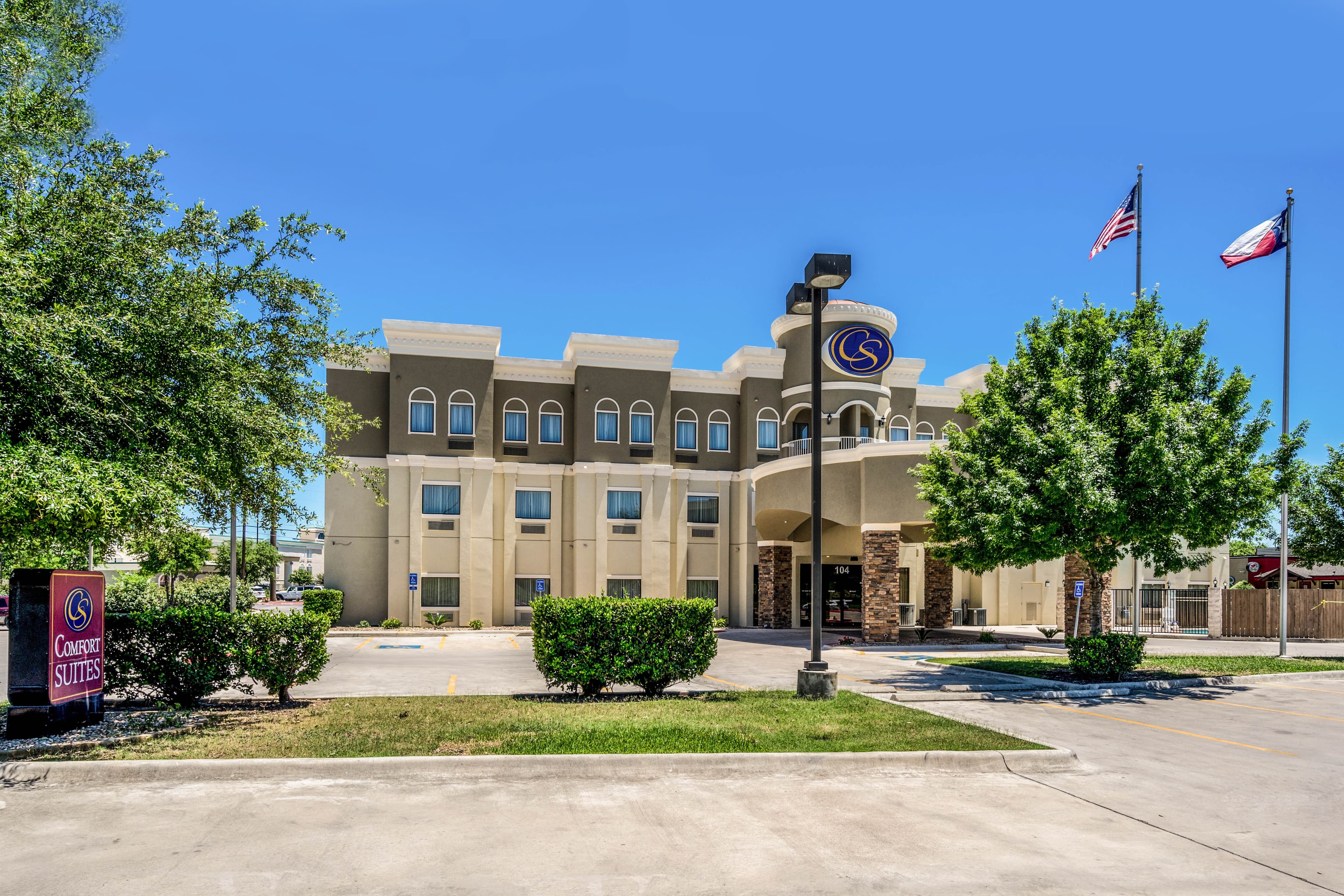 Comfort Suites Near Texas State University - Image 1