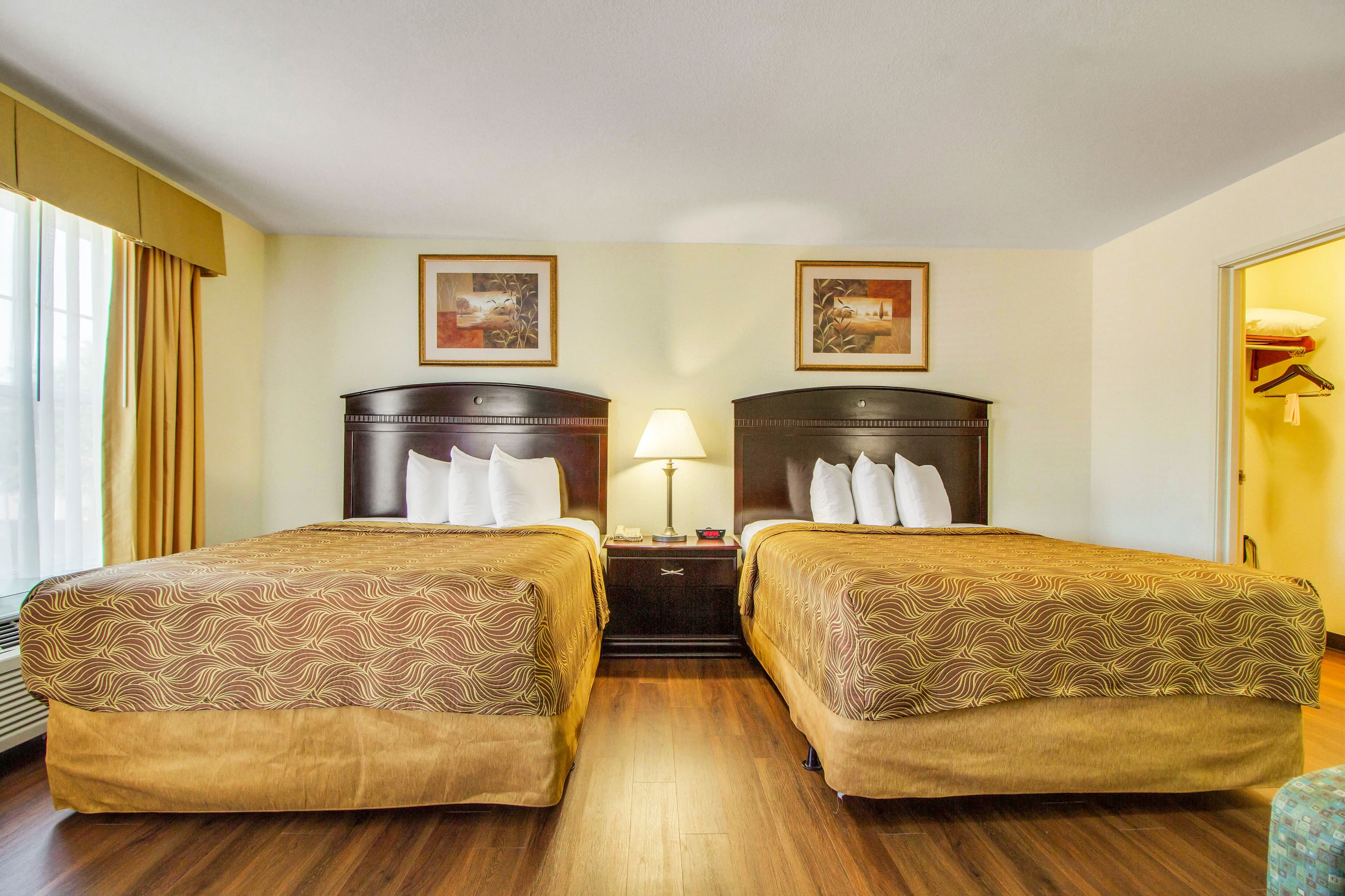 MainStay Suites Texas Medical Center/Reliant Park — 8