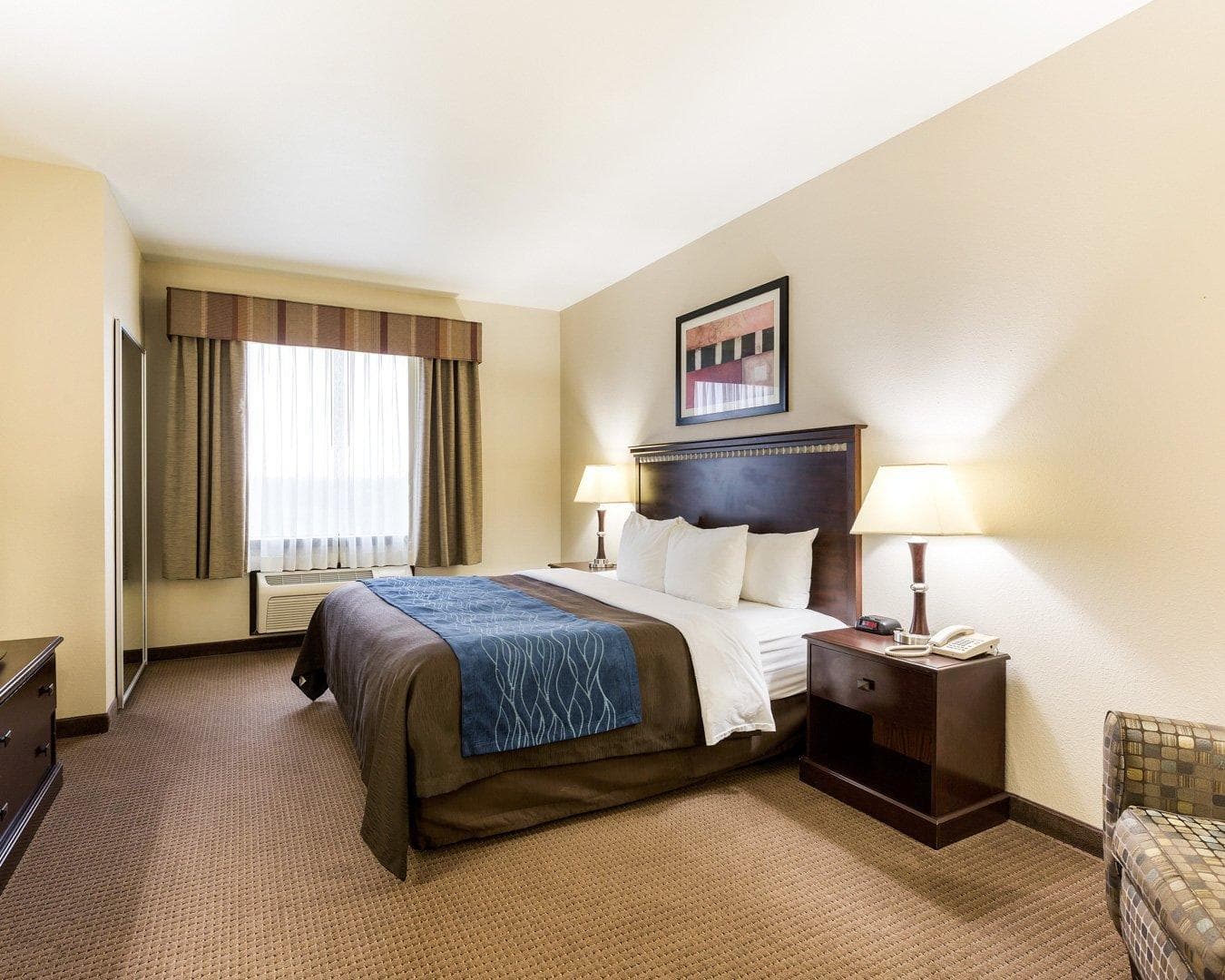 Comfort Inn & Suites Winnie - Image 2