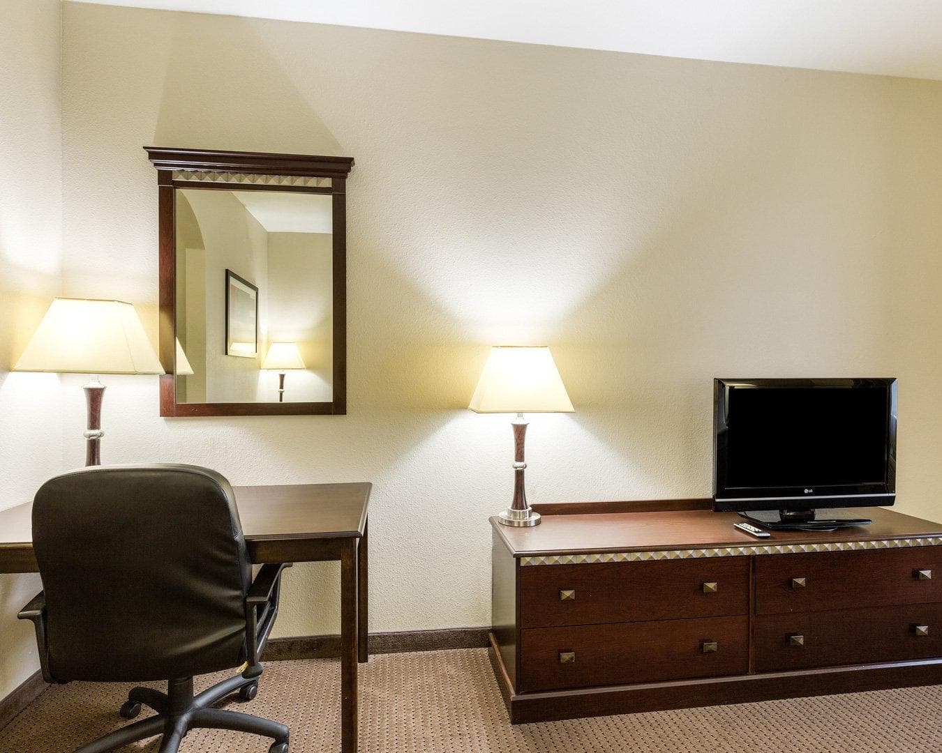 Comfort Inn & Suites Winnie - Image 3