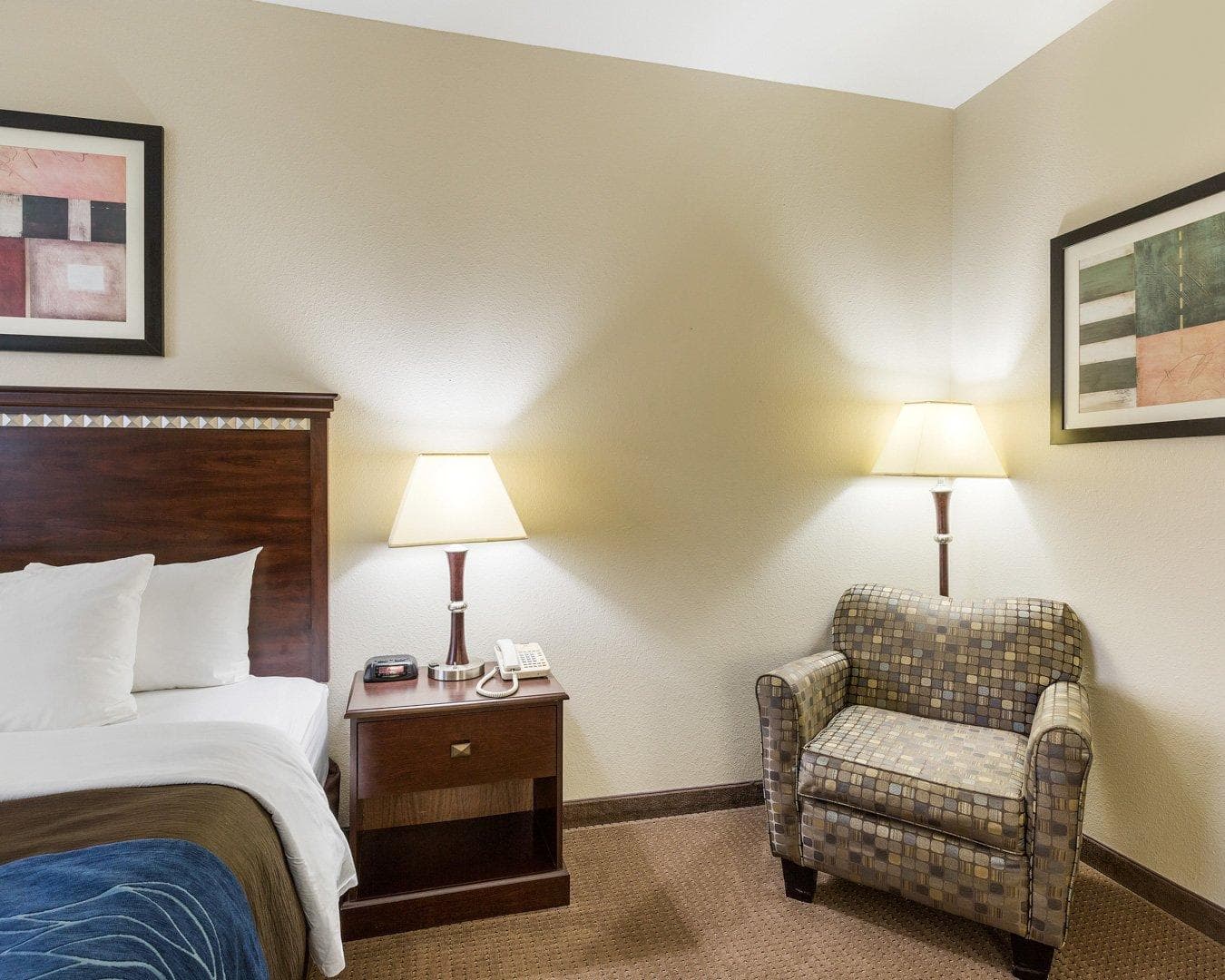 Comfort Inn & Suites Winnie - Image 4