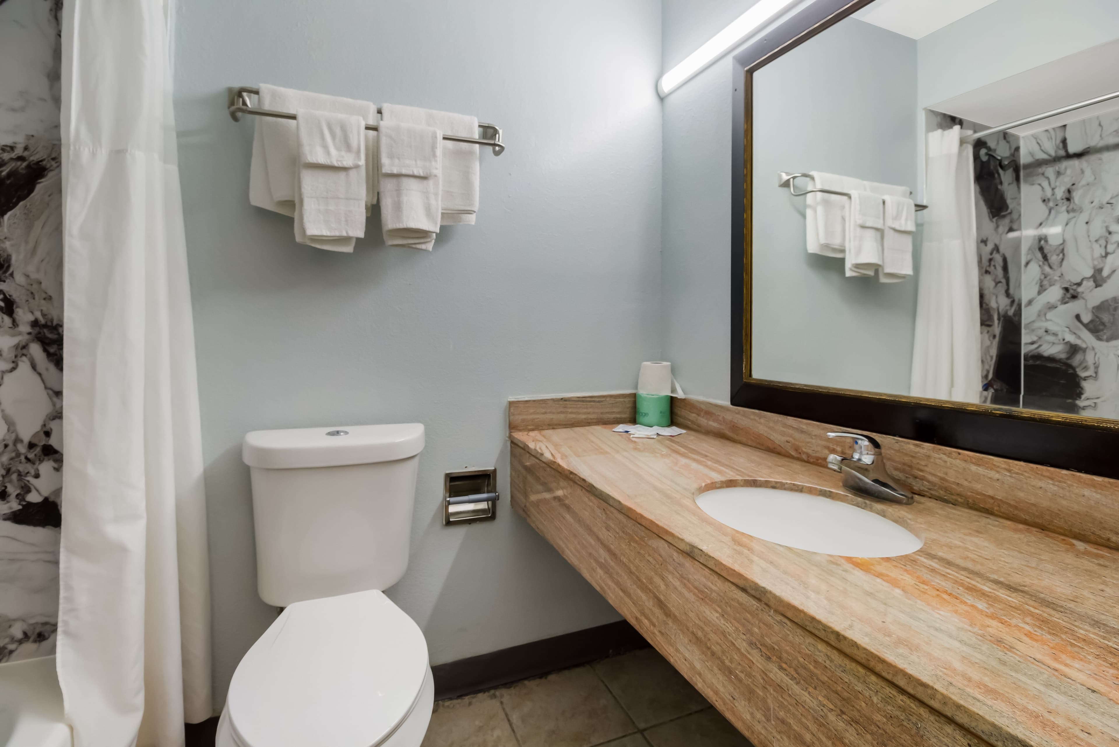 Rodeway Inn Conference Center - Image 4