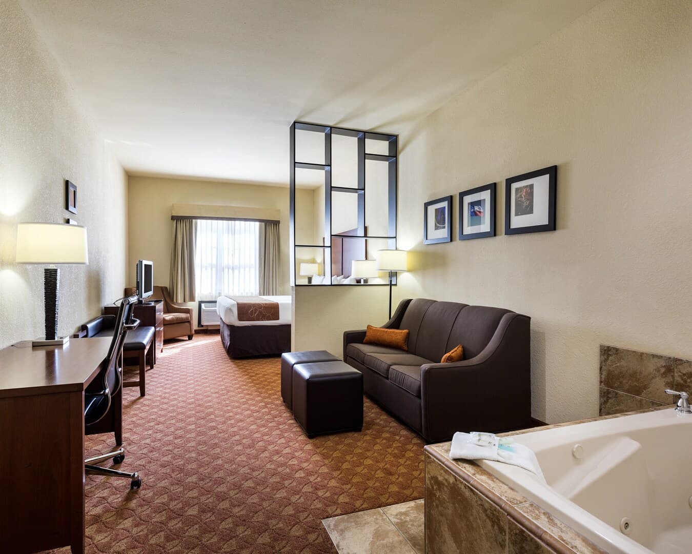 Comfort Suites near NASA - Clear Lake - Image 5