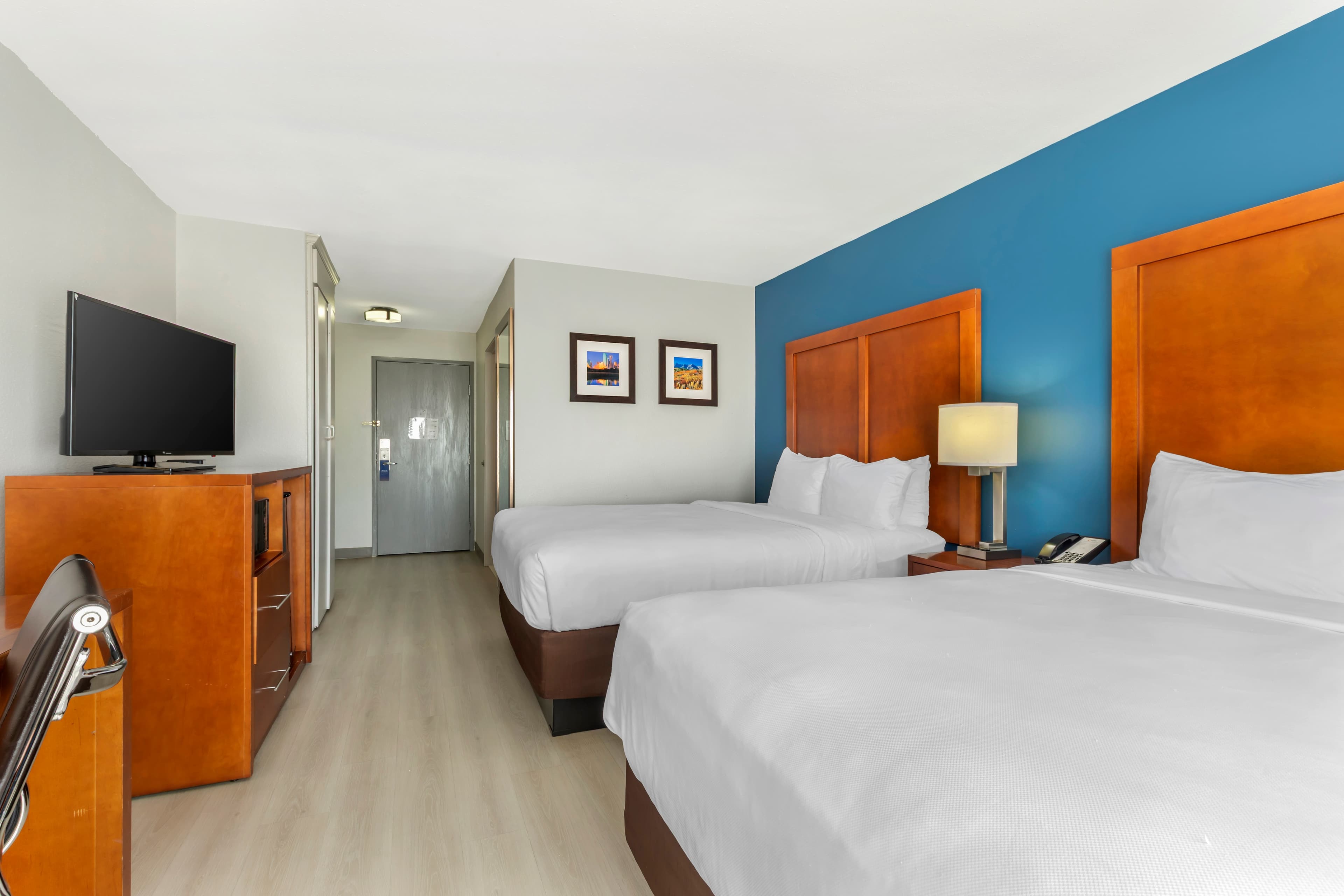 Comfort Inn & Suites Red Oak - Dallas Area — 9