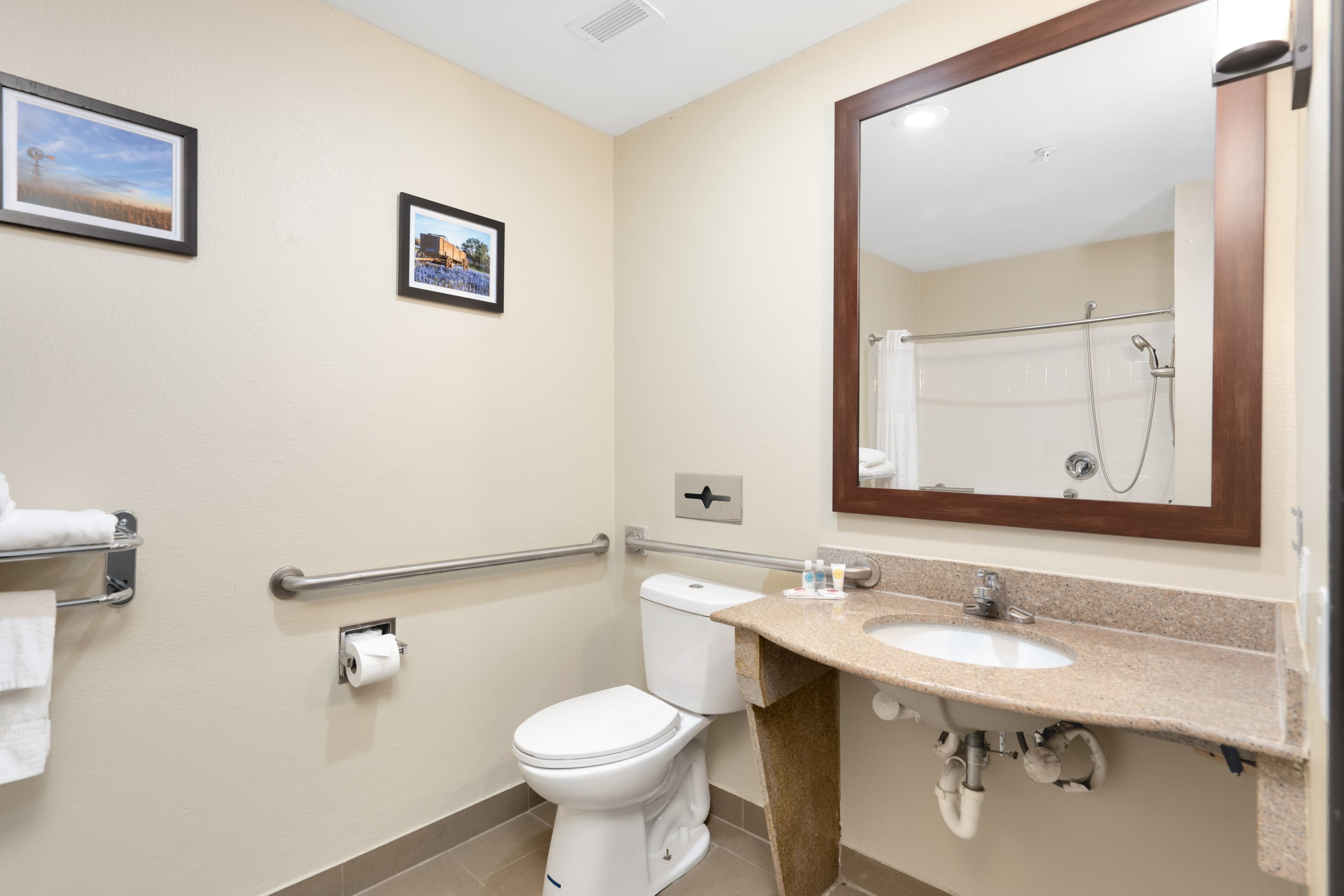 Comfort Suites University — 11