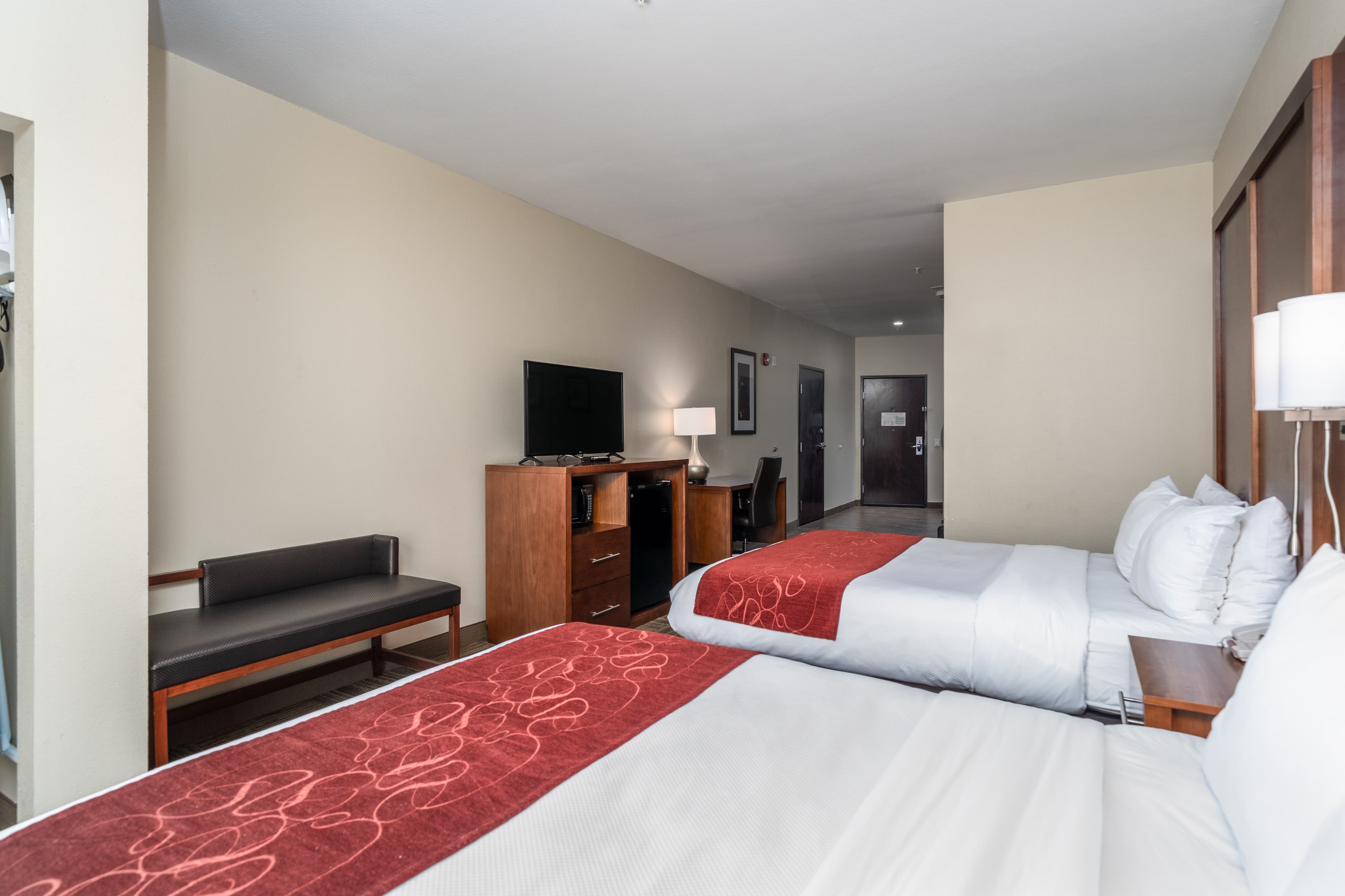 Comfort Suites University — 14