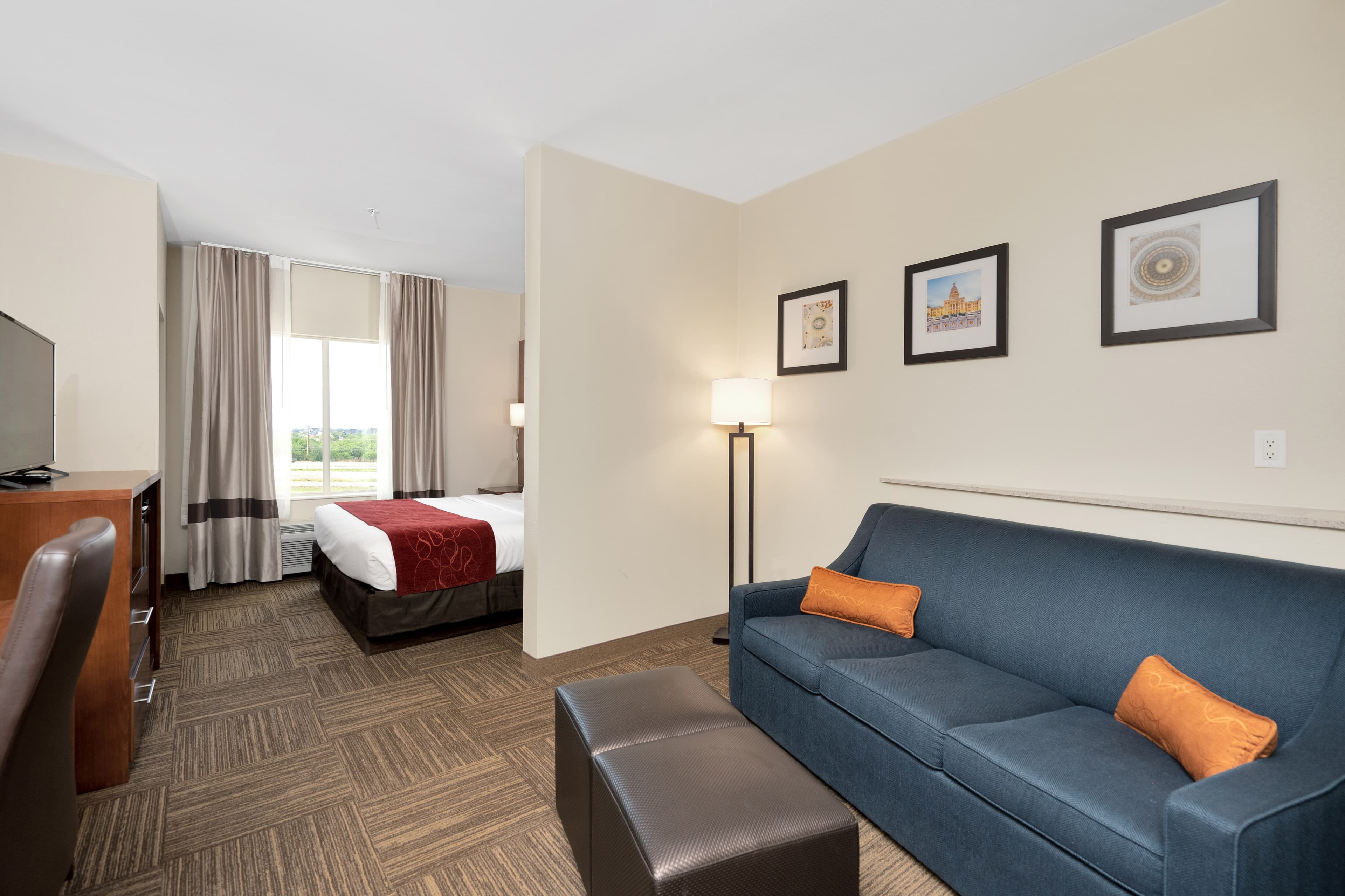 Comfort Suites University — 19