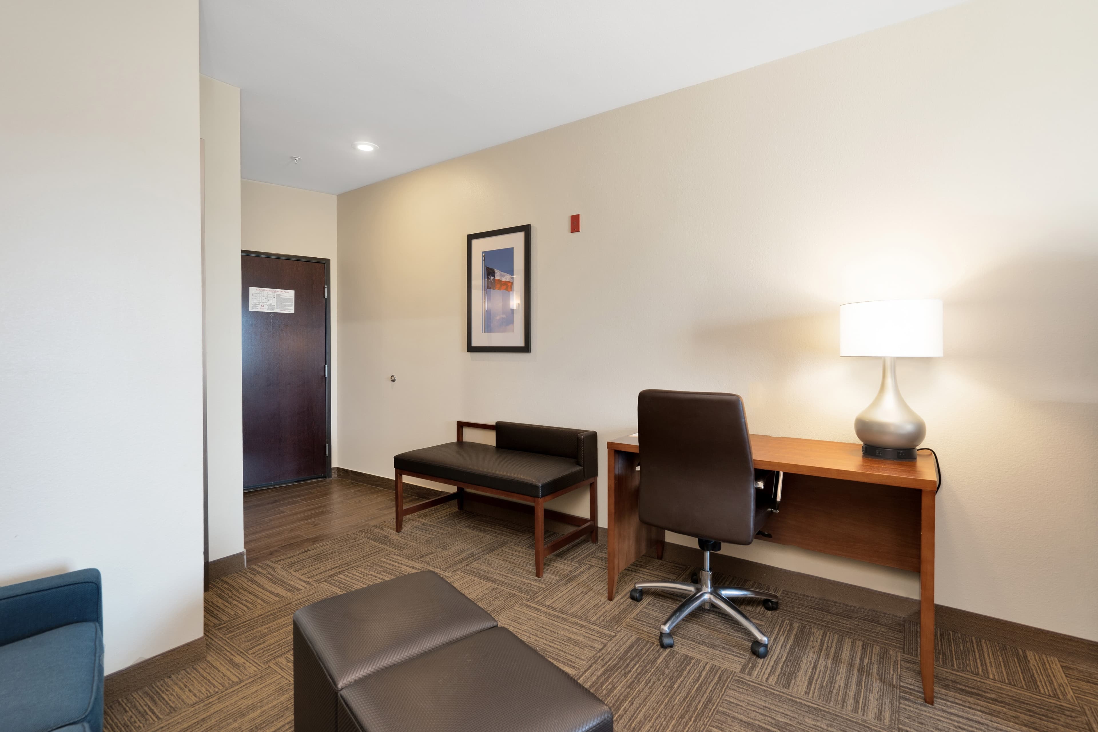 Comfort Suites University — 20