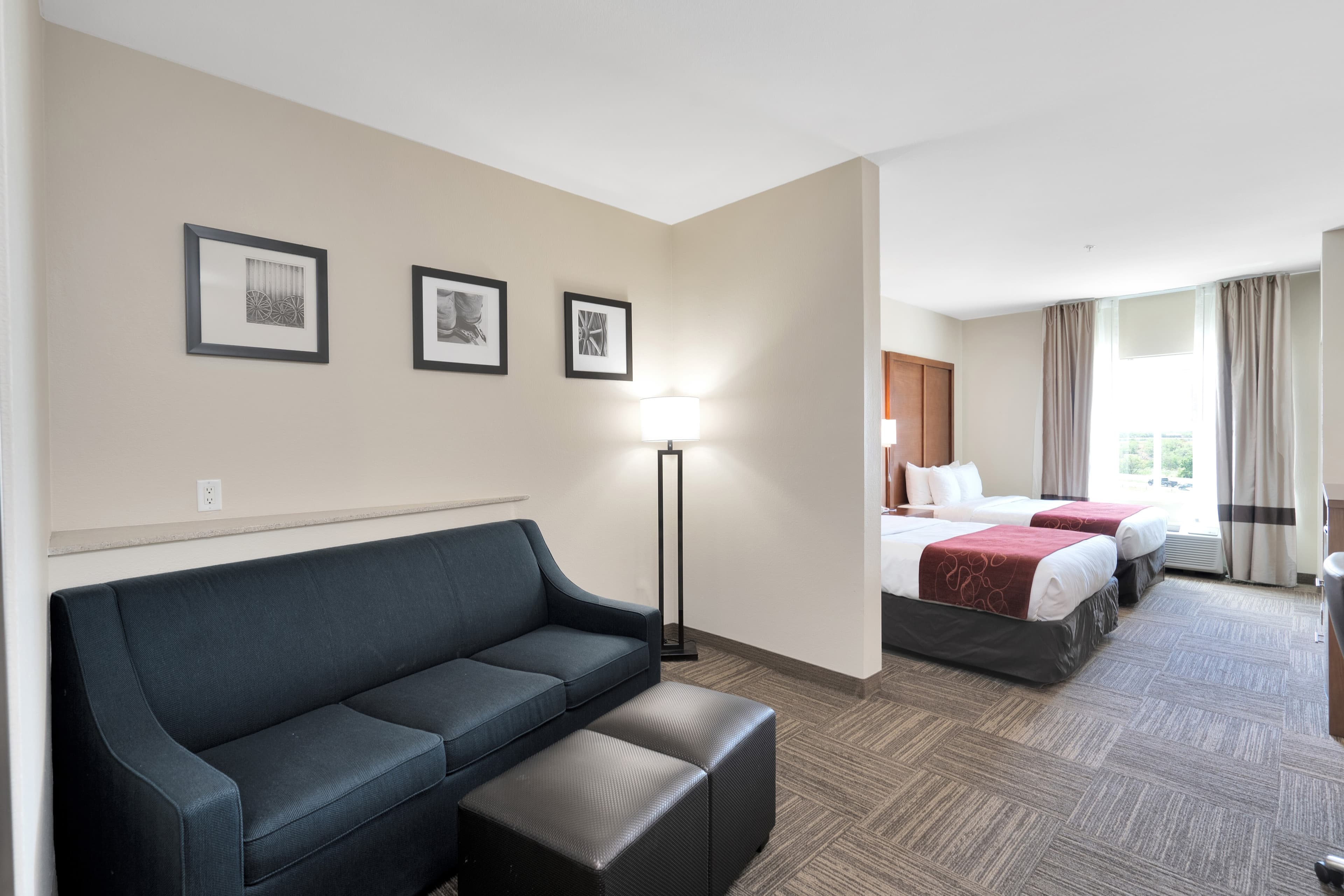 Comfort Suites University — 33