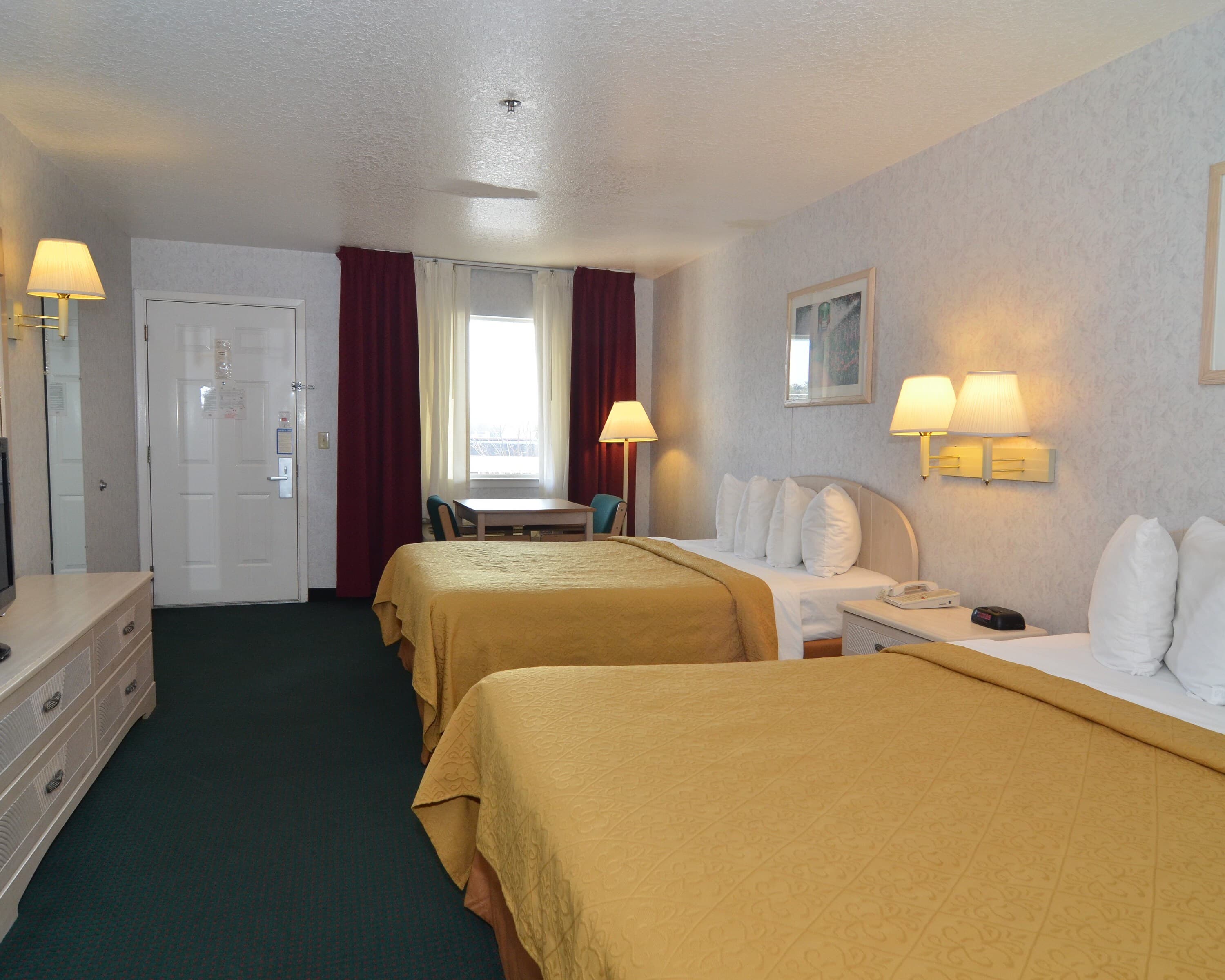 Econo Lodge San Antonio South — 7