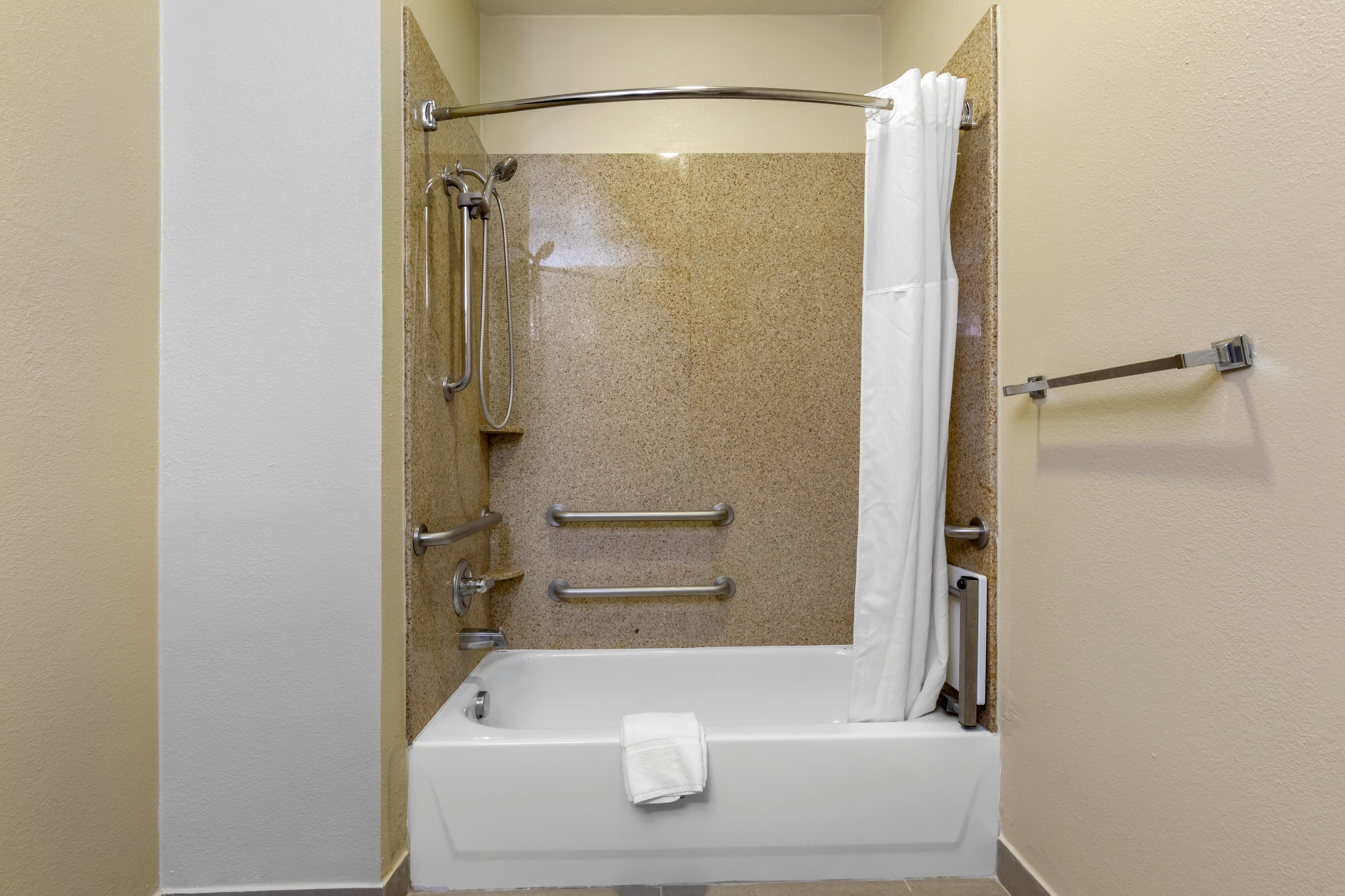 Comfort Suites Copperas Cove — 6