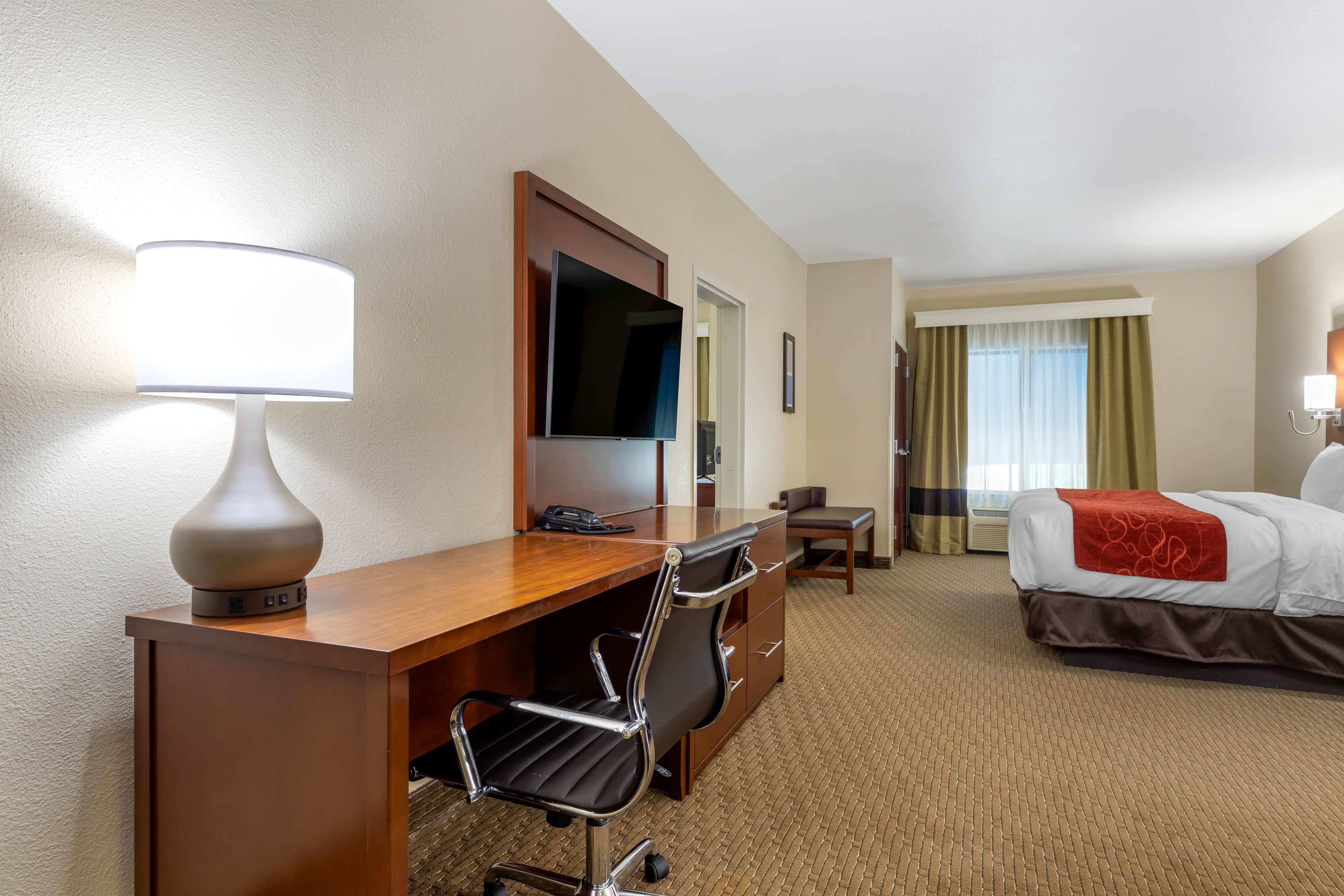 Comfort Suites Copperas Cove — 11