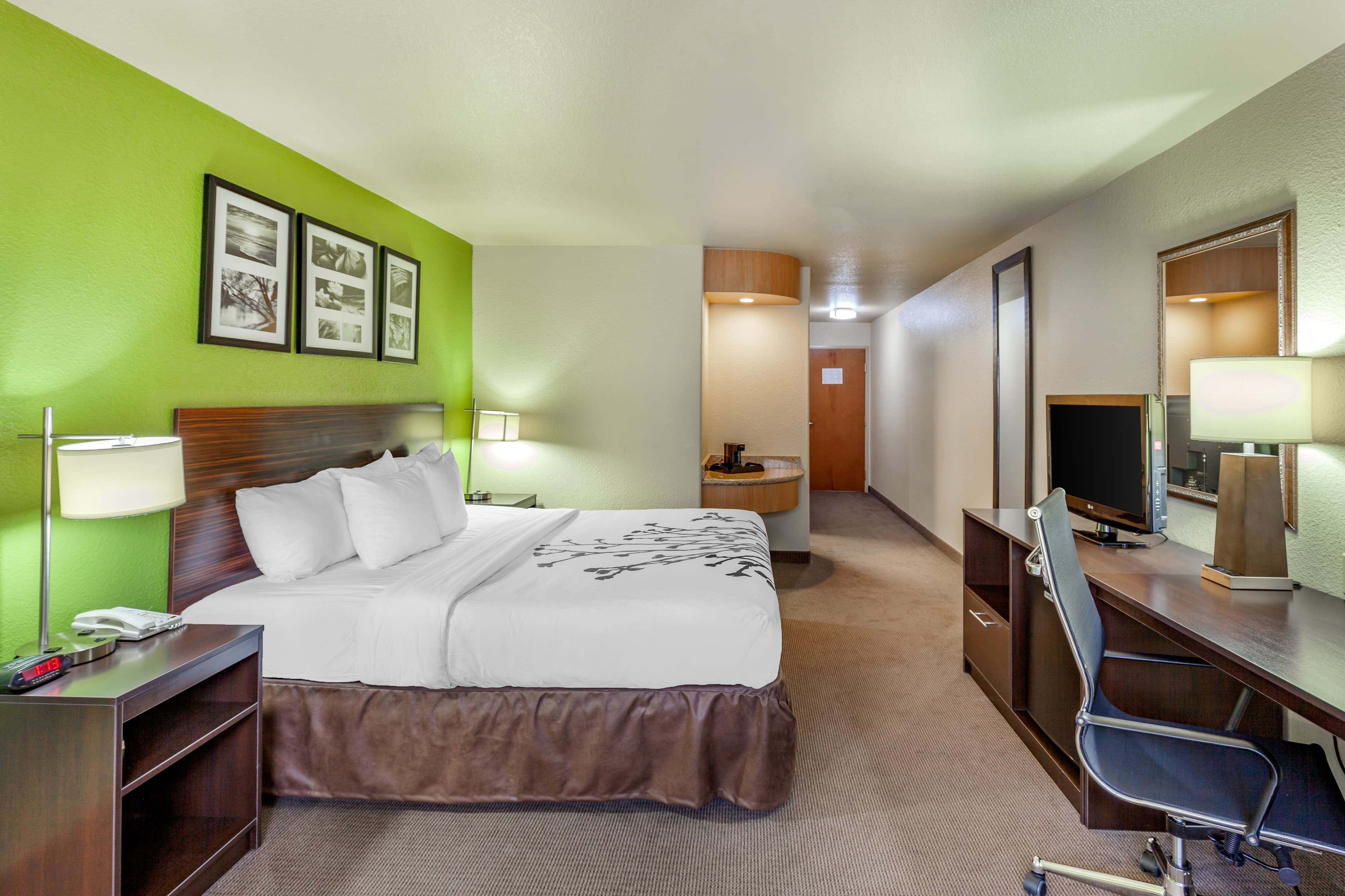 Sleep Inn & Suites Hewitt - South Waco - Image 5