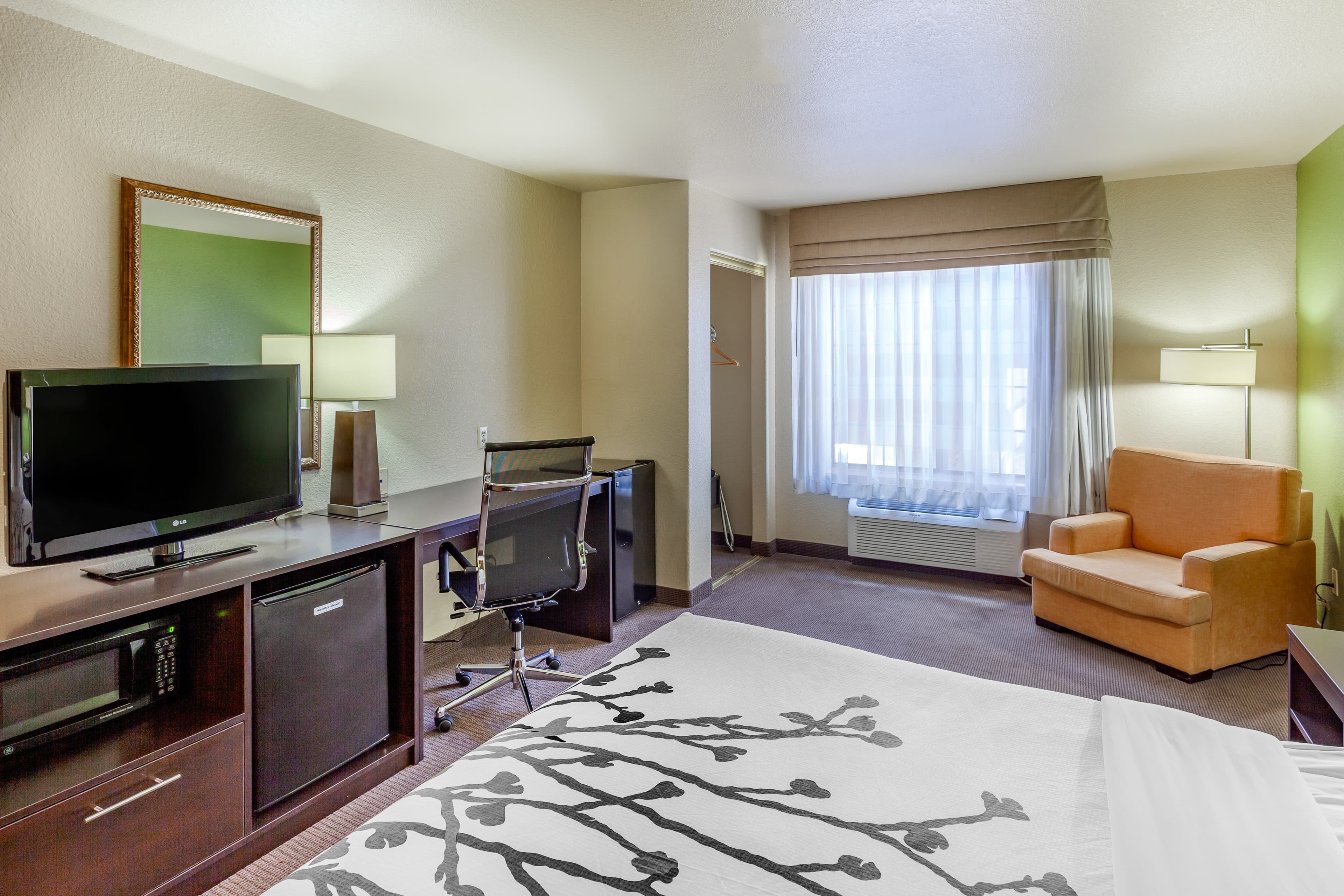 Sleep Inn & Suites Hewitt - South Waco — 6