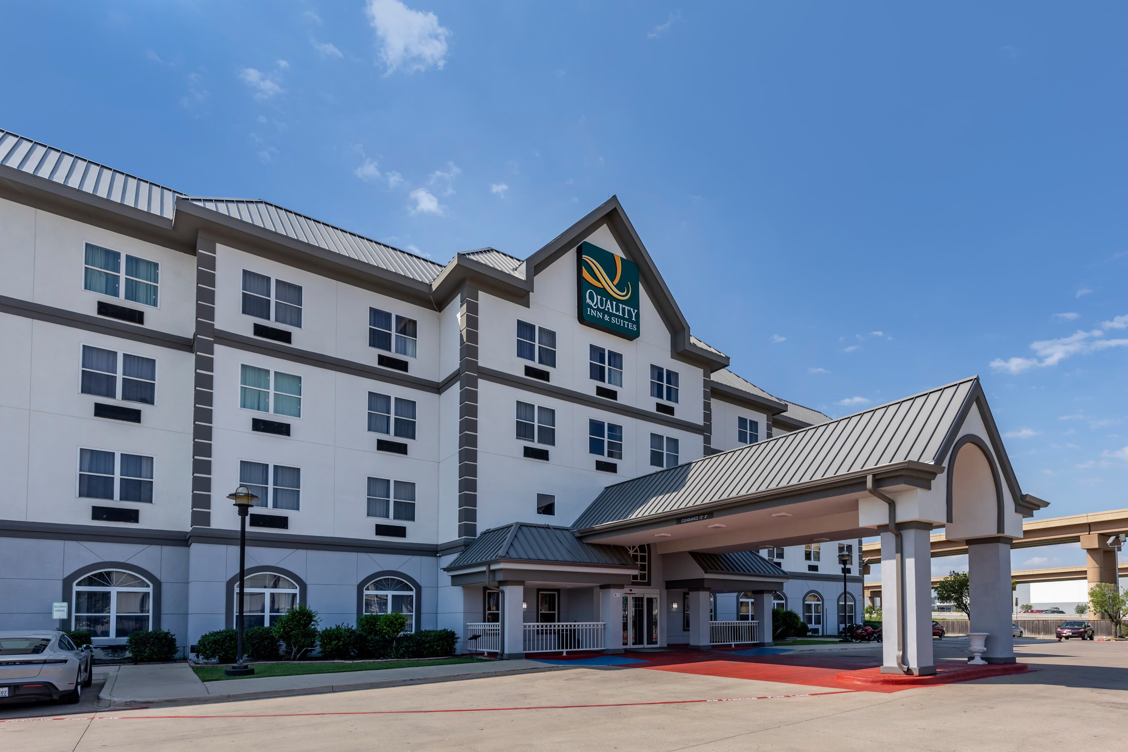 Quality Inn & Suites I-35 E/Walnut Hill - Image 1