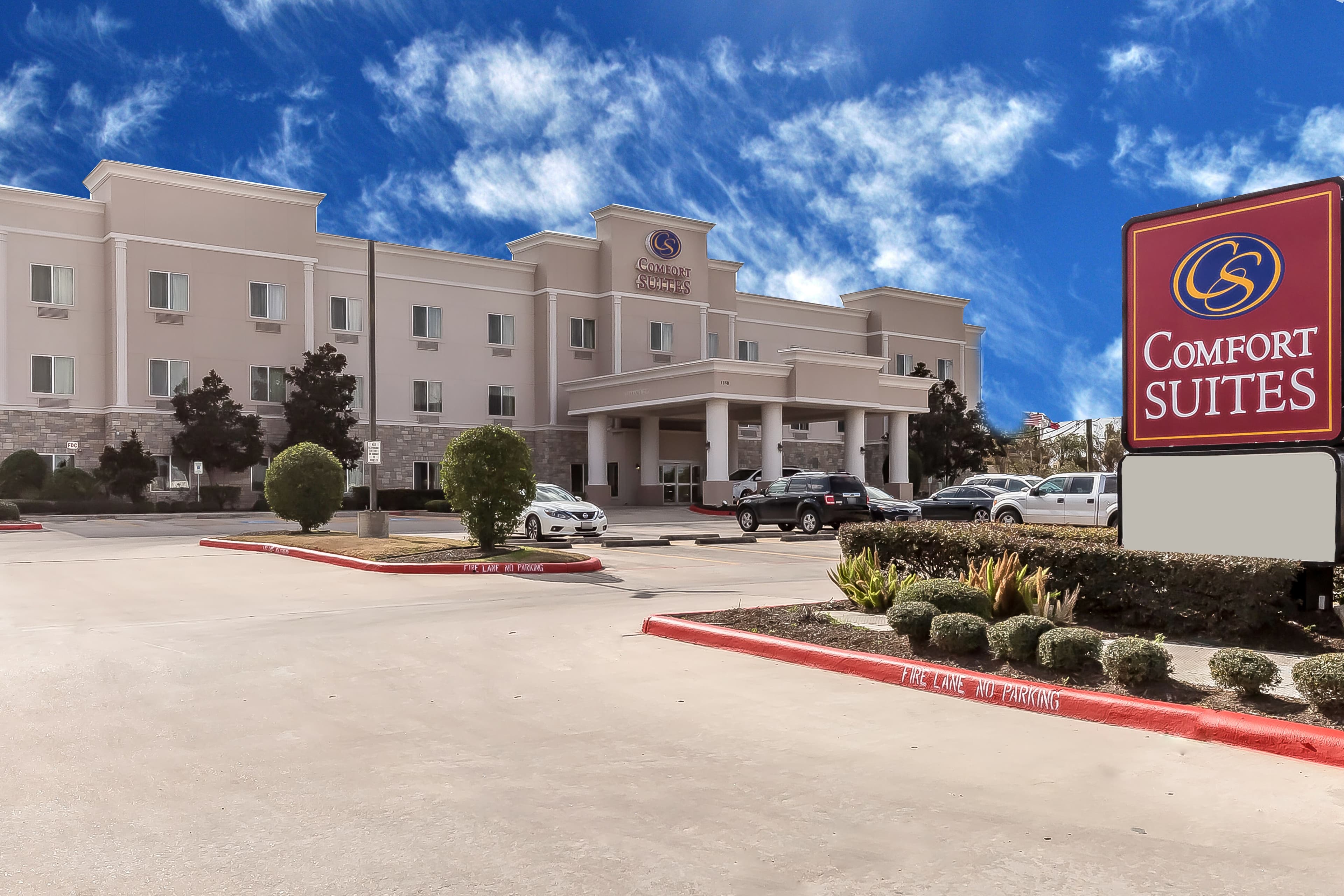 Comfort Suites Houston IAH Airport - Beltway 8 - Image 1