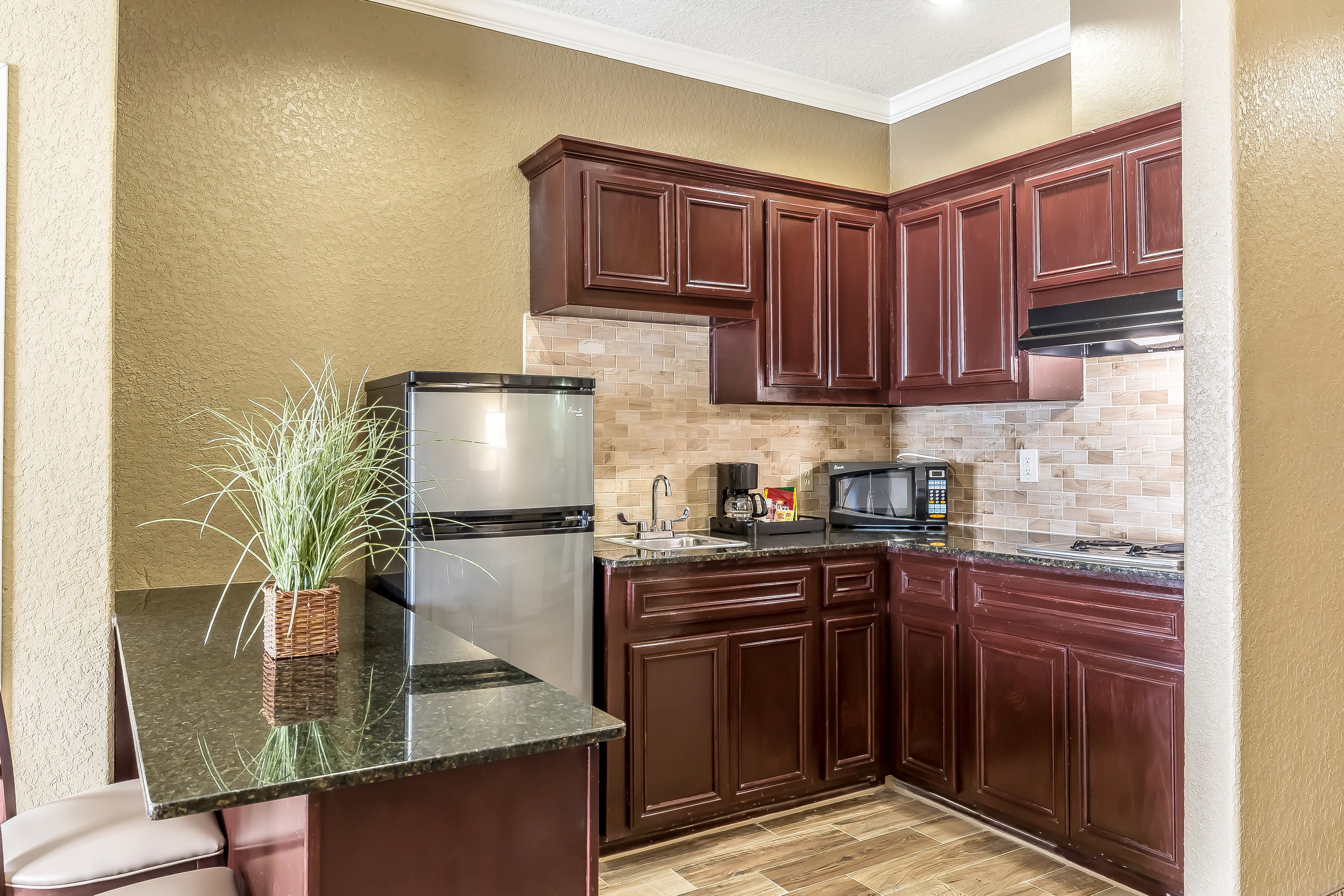 Comfort Suites Houston IAH Airport - Beltway 8 — 9