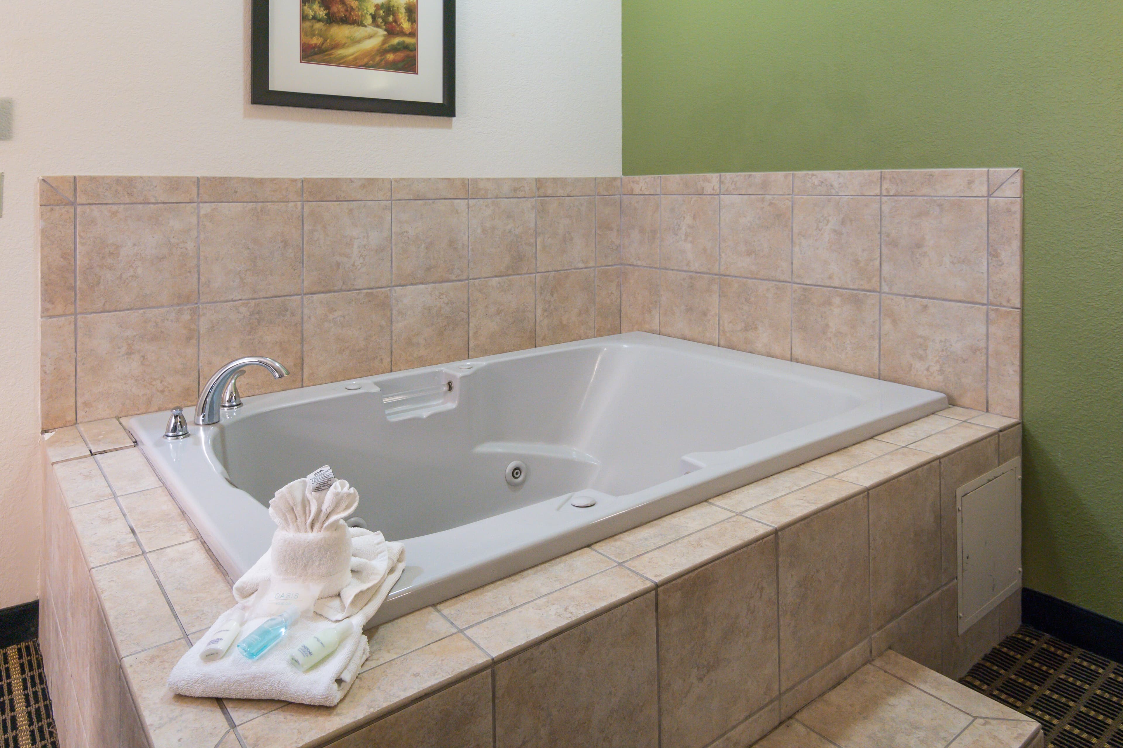 Clarion Inn & Suites Weatherford South — 25