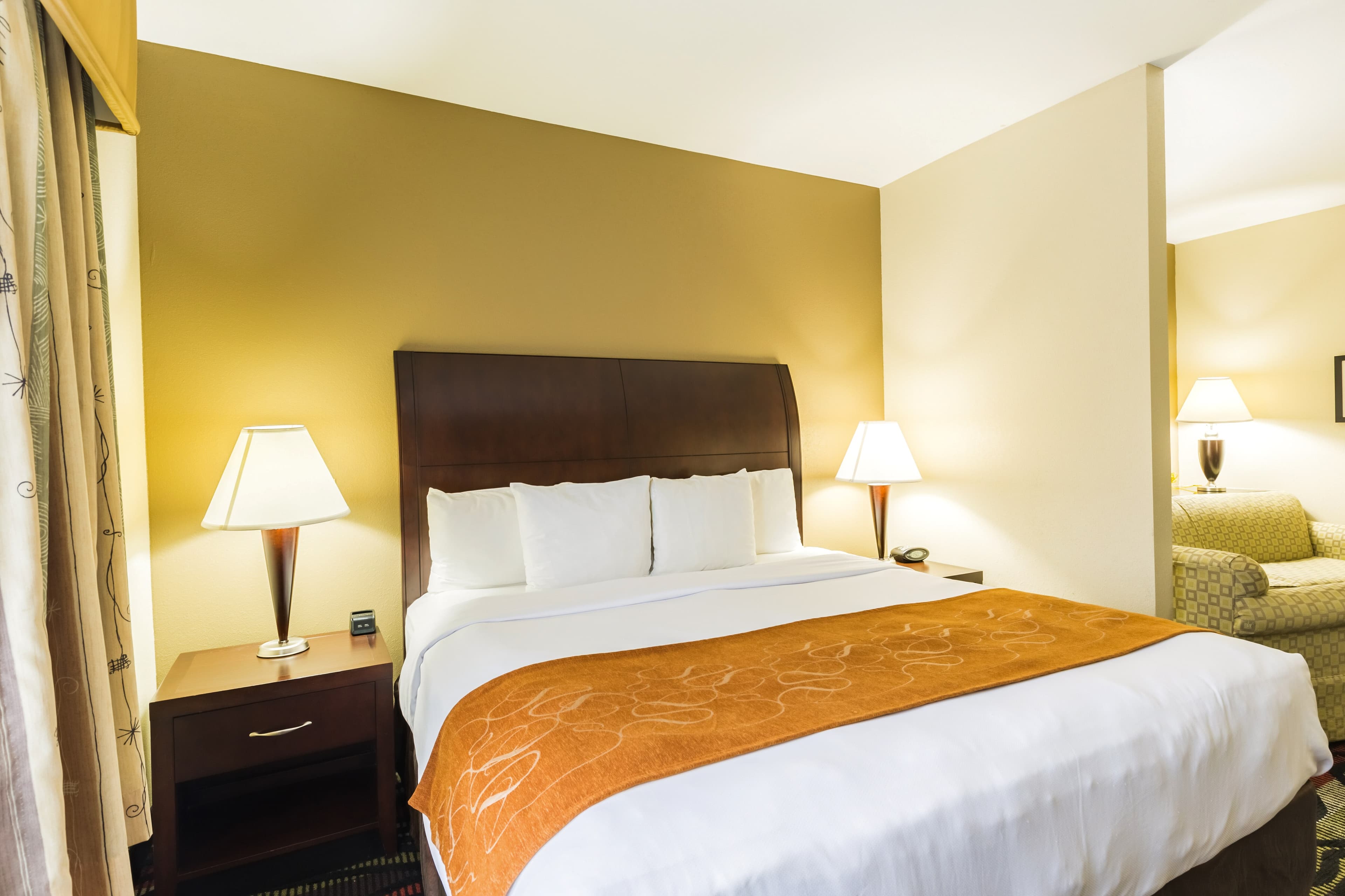 Comfort Suites Beaumont I-10 — 12