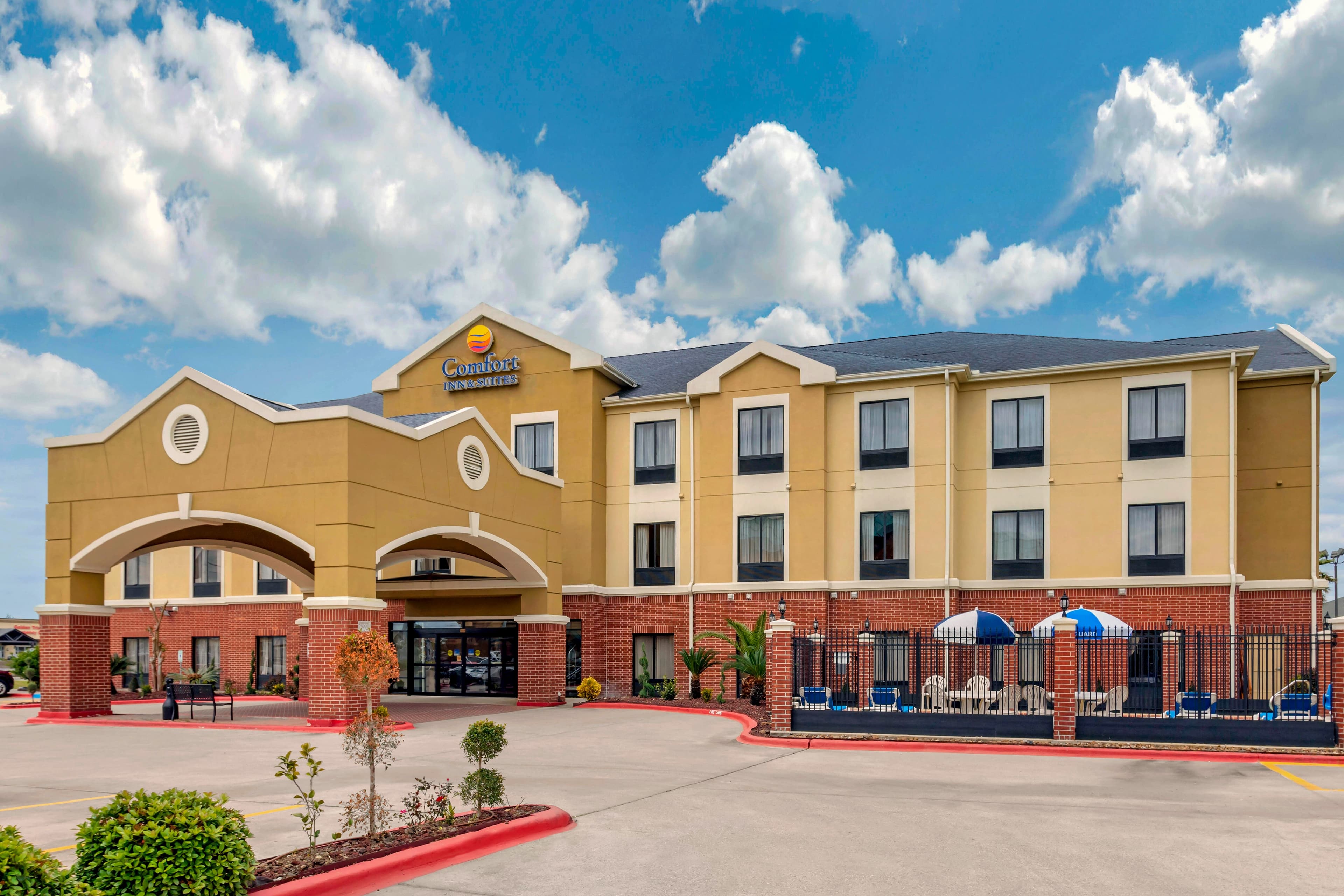 Comfort Inn & Suites Port Arthur-Port Neches - Image 1