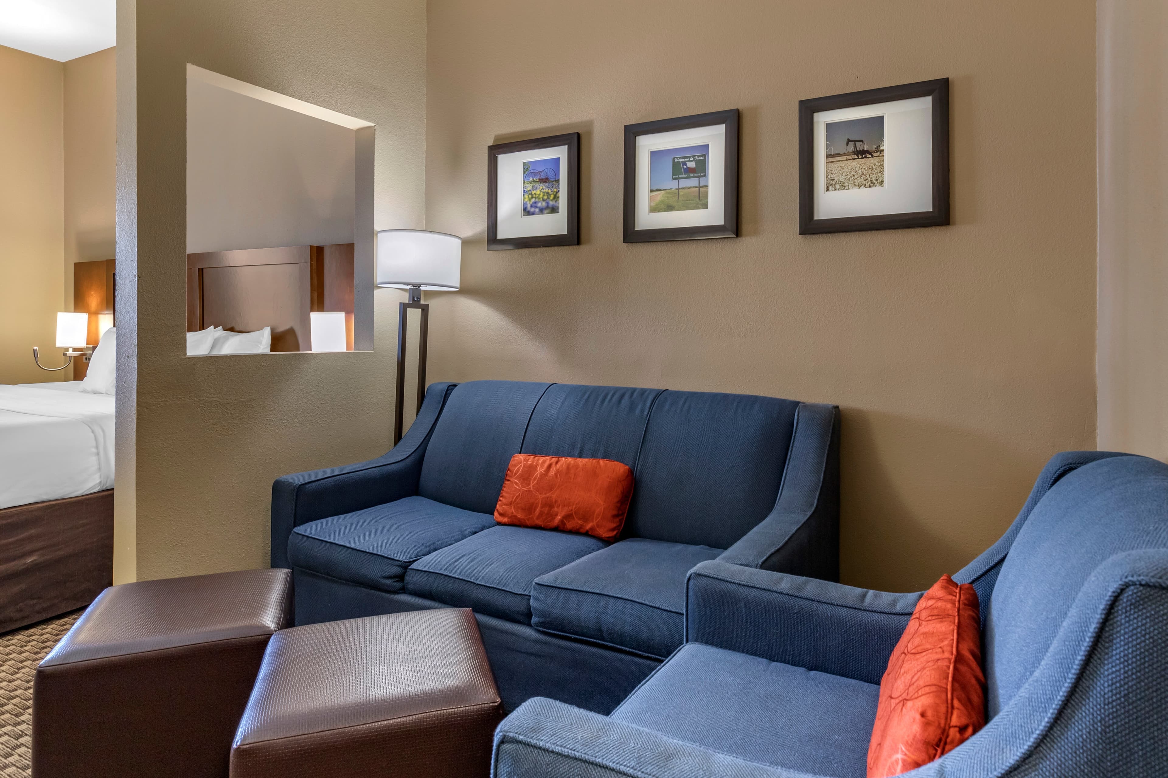 Comfort Suites Near Texas A&M - Corpus Christi - Image 3