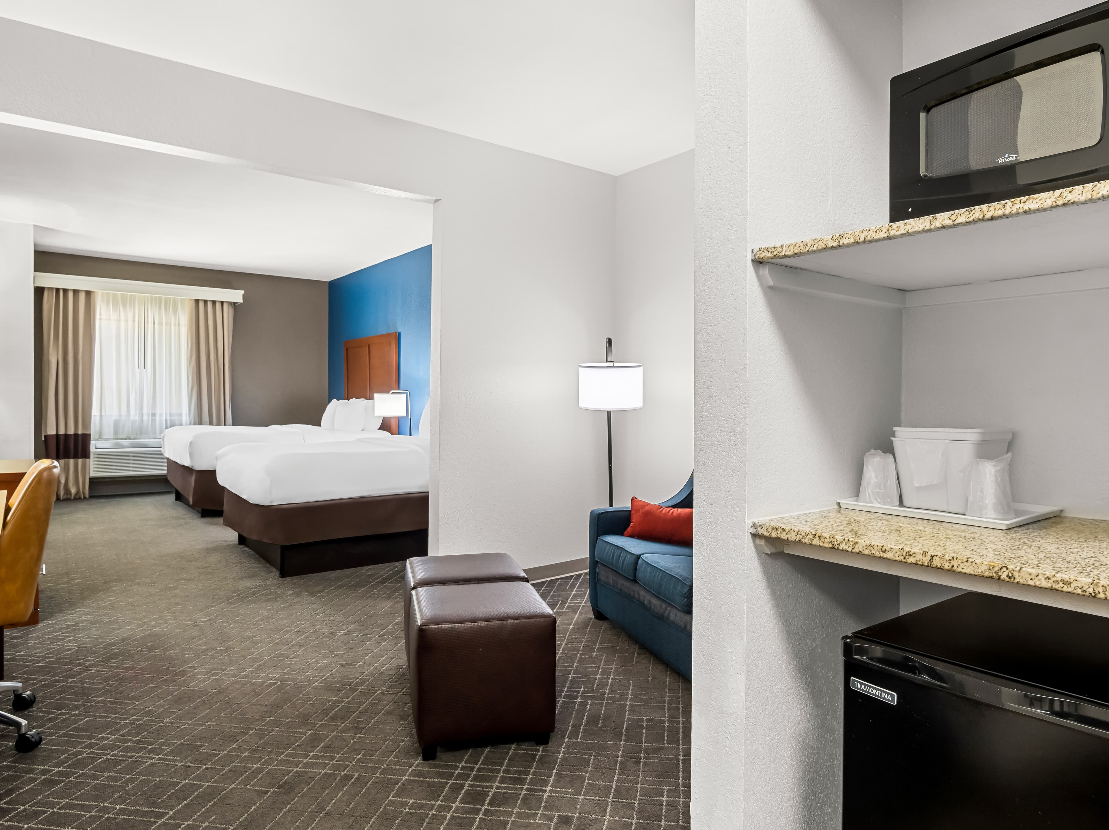 Comfort Suites Lindale - Tyler North - Image 4