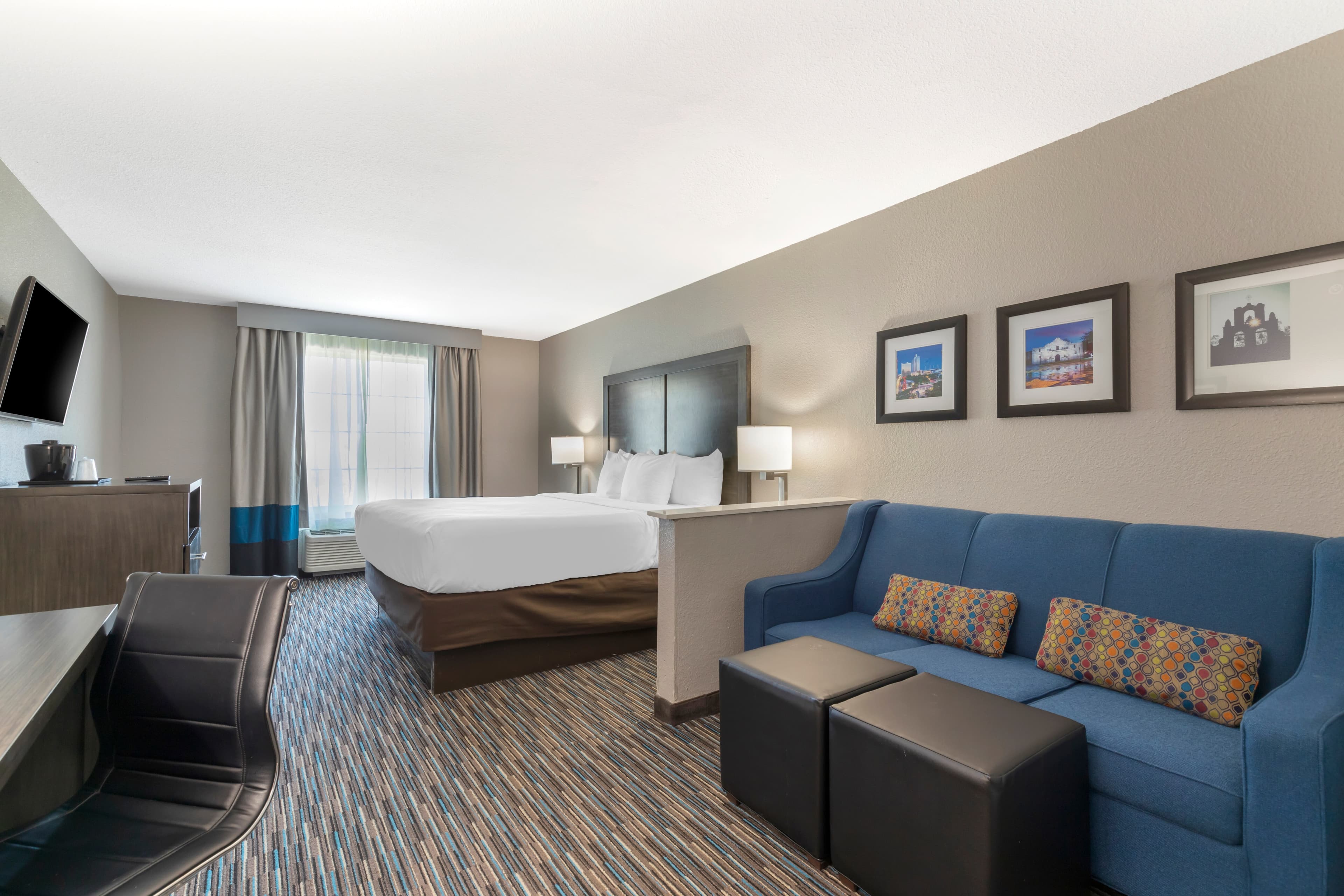Comfort Inn & Suites Near Medical Center - Image 2