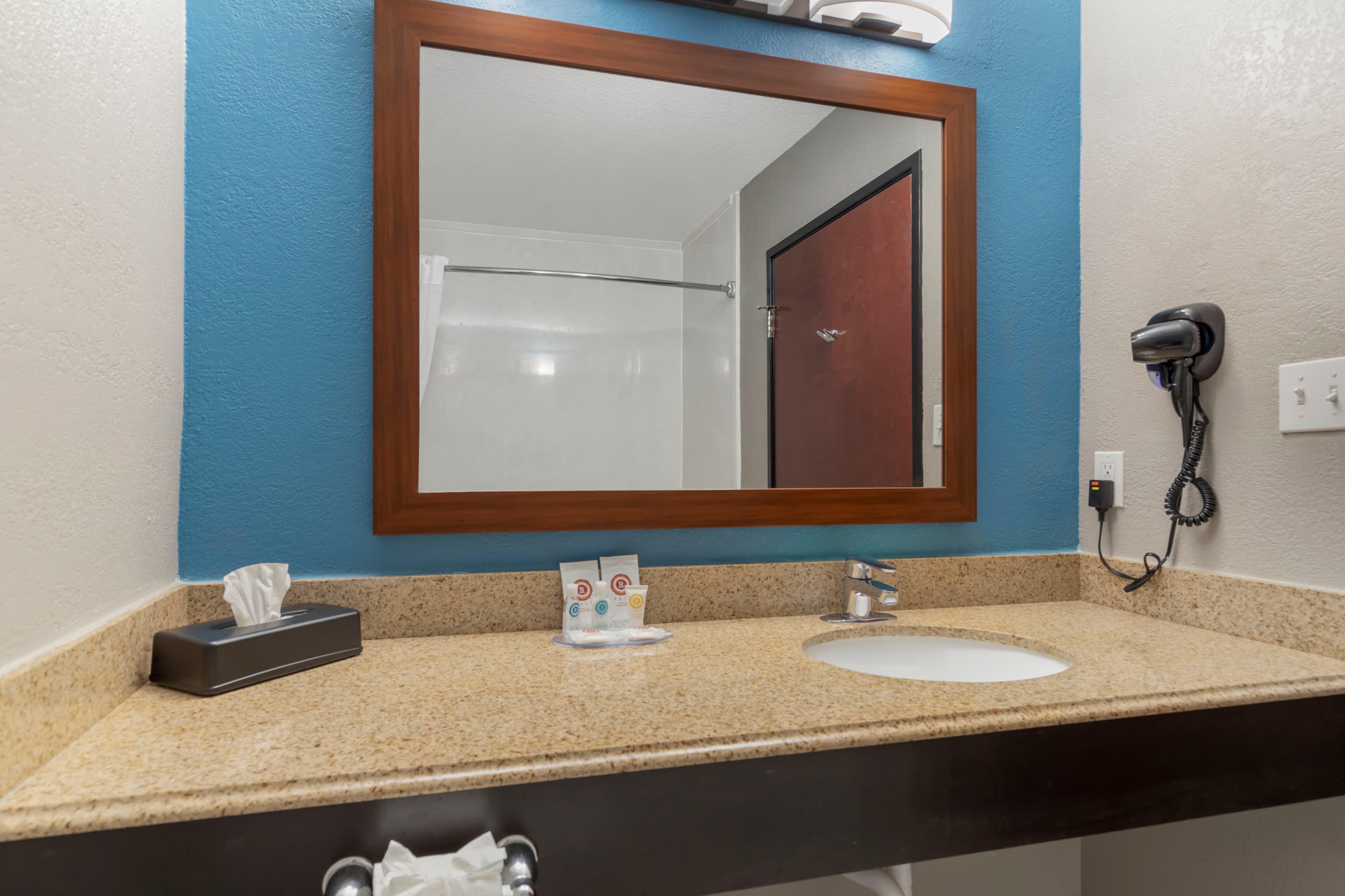 Comfort Inn & Suites Near Medical Center — 13