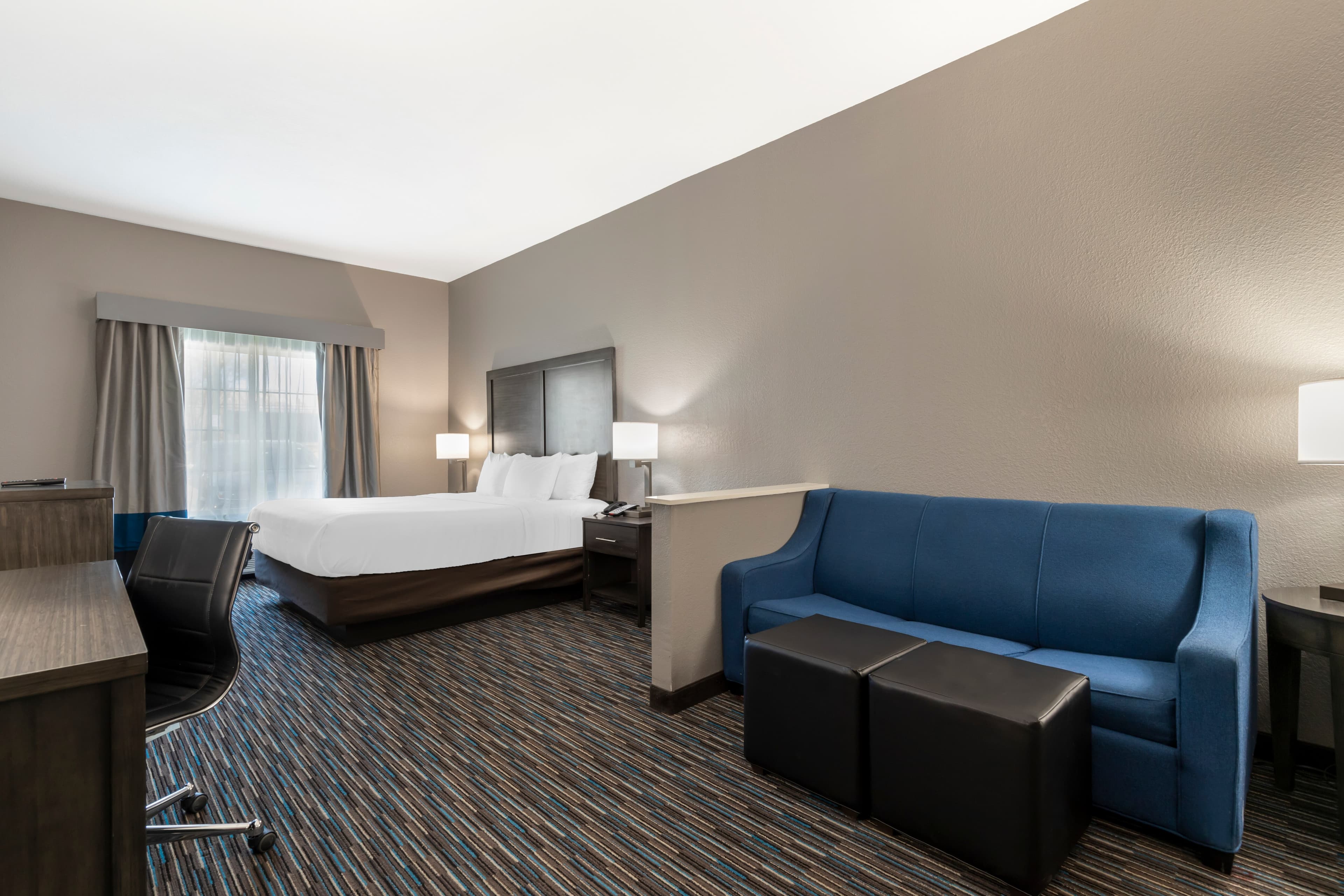 Comfort Inn & Suites Near Medical Center — 18